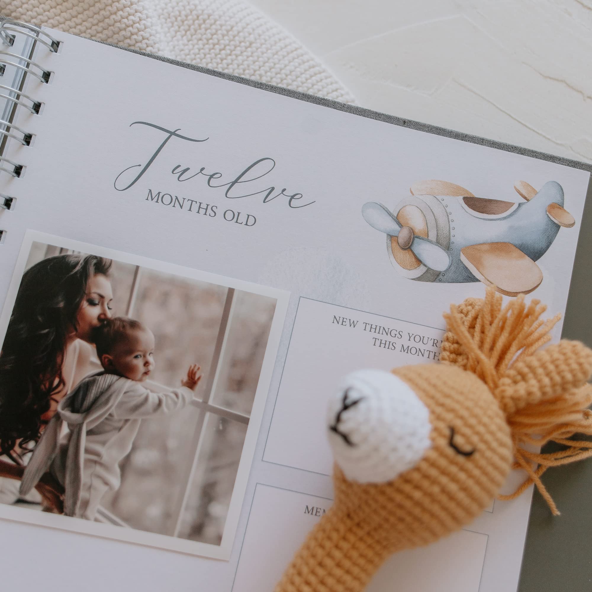 Peachly Baby Boy Memory Book | First Year Keepsake Scrapbook for Milestones | Grey Linen Baby Book for Boys - Perfect for Recording First Steps, Birthday Memories & Special Moments (Finn Design)