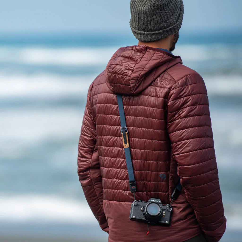 Peak Design Leash Camera Strap - Adjustable & Comfortable DSLR/SLR/Mirrorless Camera Neck Strap (Midnight Blue) - Perfect for Travel, Hiking & Outdoor Photography