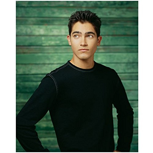 7th Heaven Tyler Hoechlin & Martin Brewer Black Long Sleeve T-Shirt - 8x10 Photo Pose 2 - Perfect for TV Show Fans & Collectors - Great for Cosplay, Gift Giving & Memorabilia Display