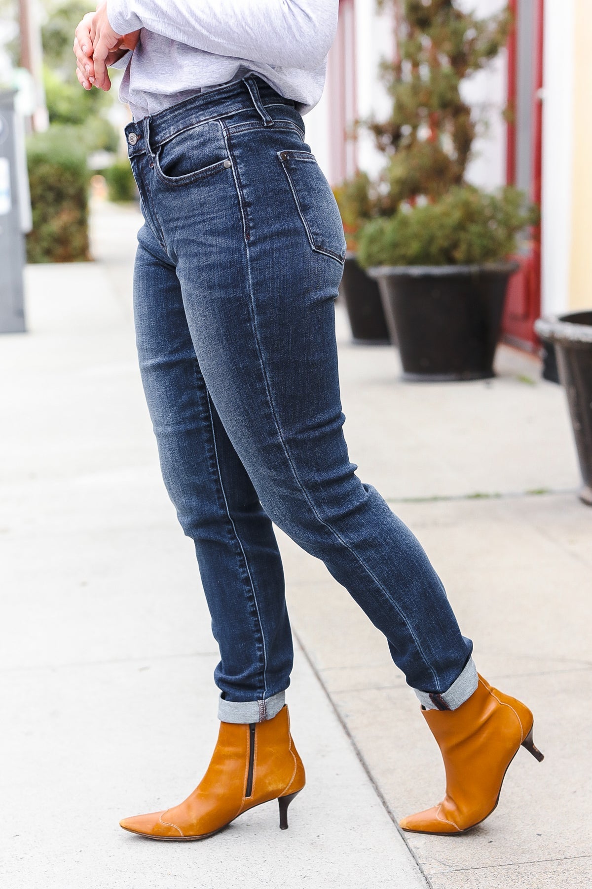 Judy Blue Dark Wash Mid Rise Cuffed Slim Fit Jeans for Women | Comfortable Stretch Denim Pants | Perfect for Casual Wear, Office & Date Night