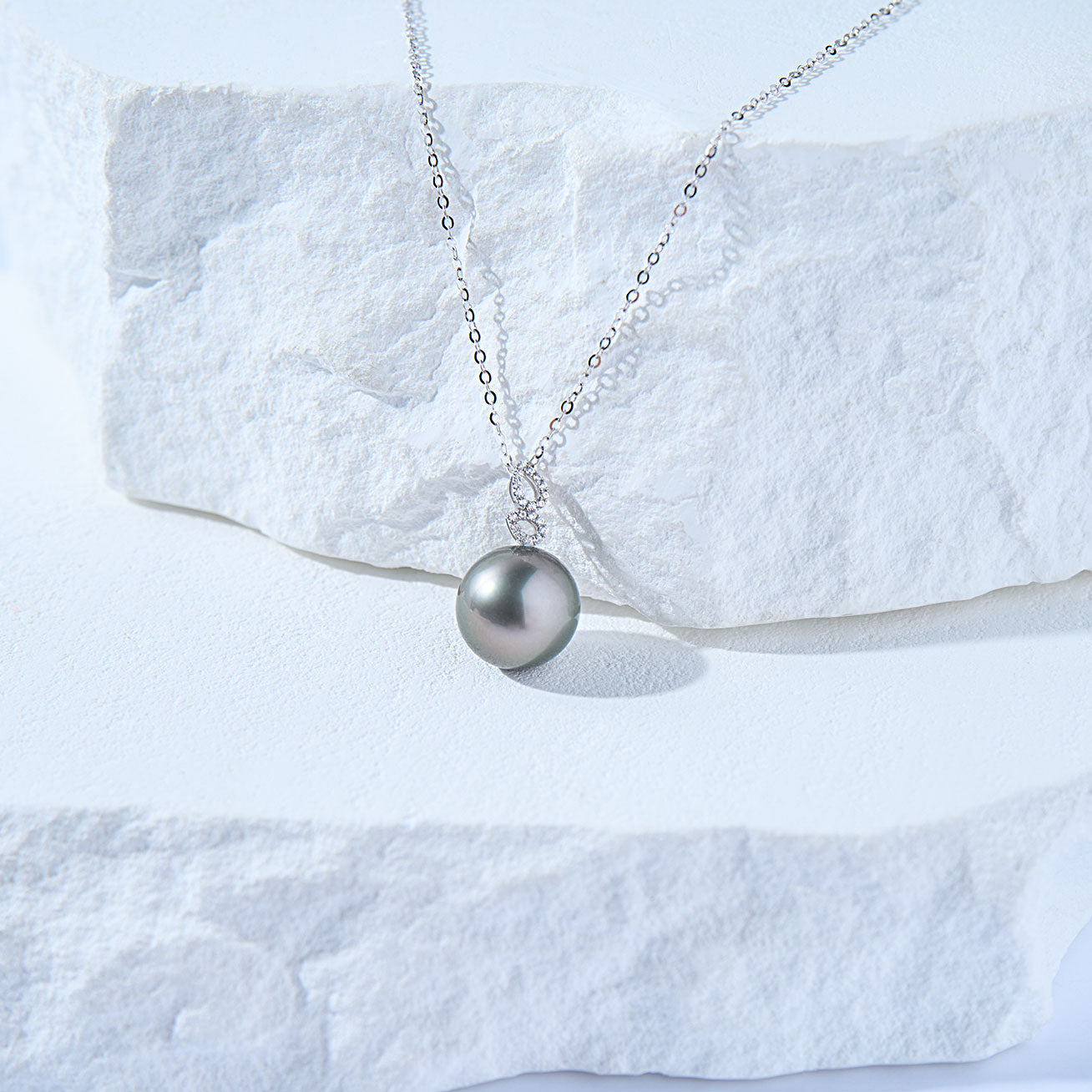18K Solid Gold Tahitian Pearl Necklace for Women - Genuine Saltwater Cultured Pearl Jewelry - Elegant Gift for Wedding, Anniversary & Special Occasions