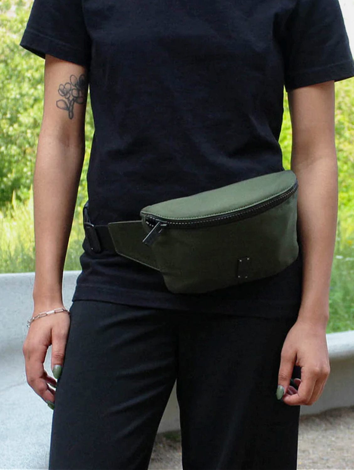 Sherpa Vegan Fanny Pack for Women & Men - Stylish & Eco-Friendly Waist Bag in Multiple Colors - Perfect for Hiking, Travel & Everyday Use