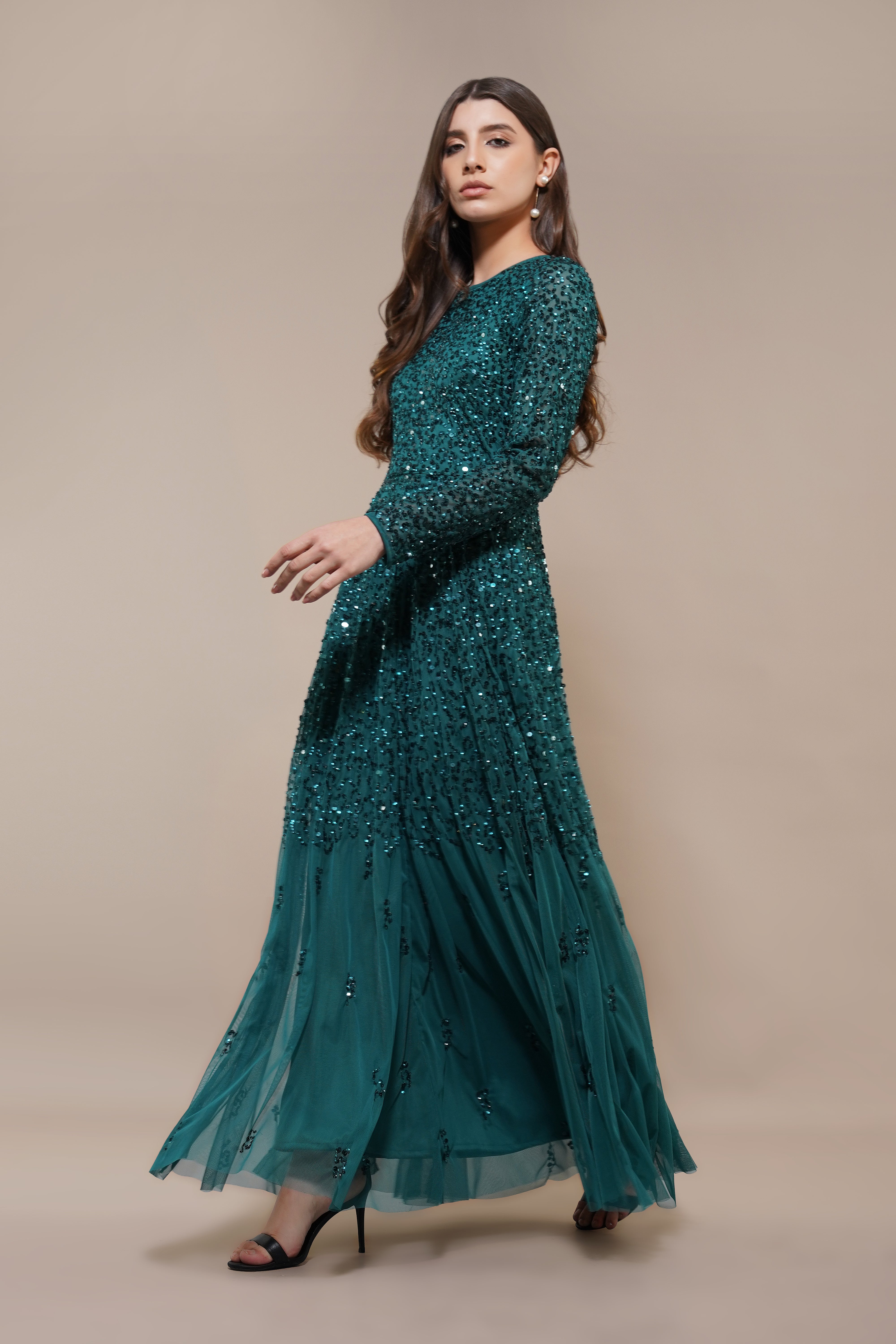 Elegant Long Sleeve Embellished Maxi Dress for Women - Emerald Green Formal Gown for Evening Parties, Weddings & Special Occasions