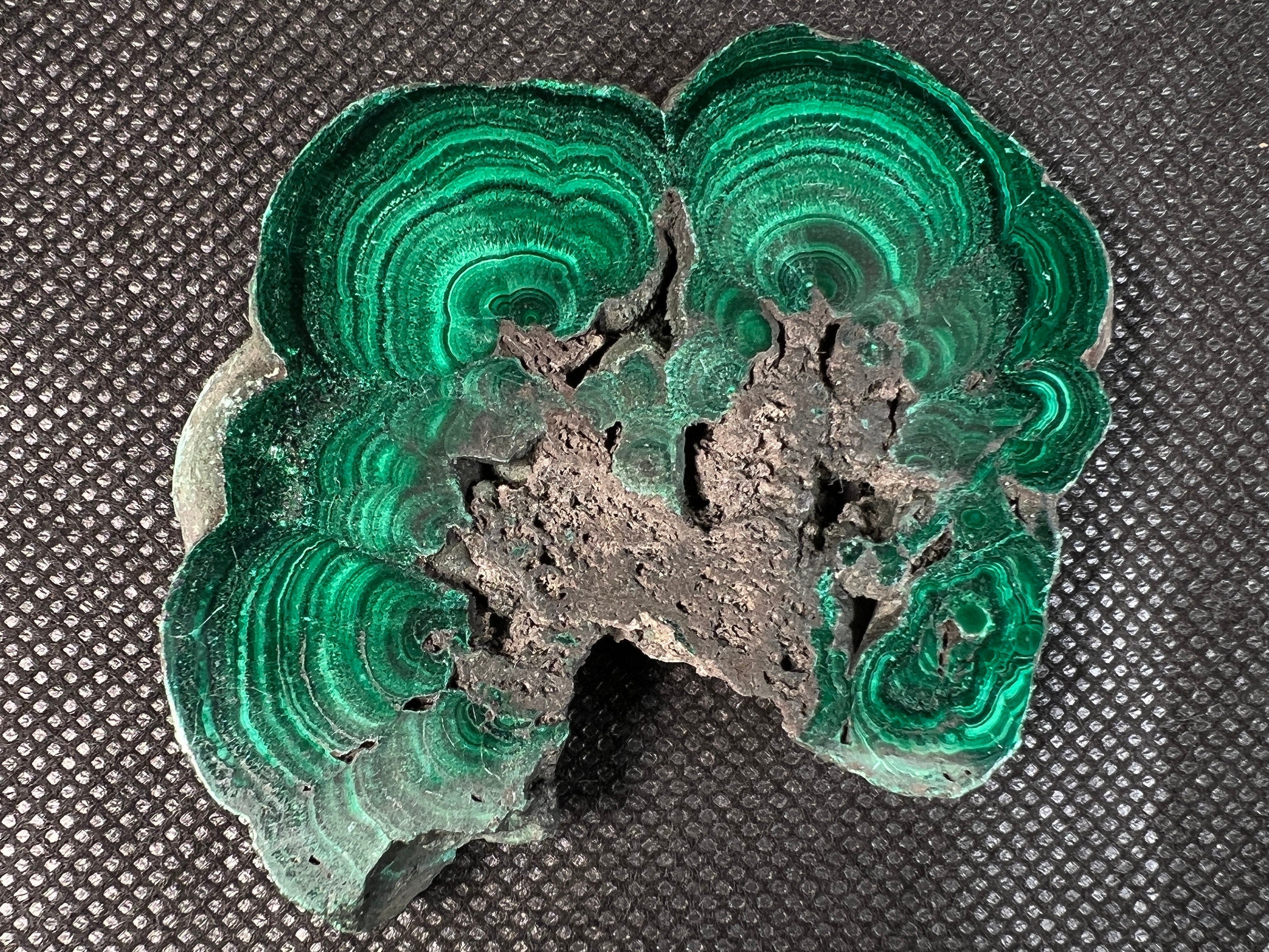 Premium MALACHITE Crystal Slab - Natural Green Malachite Stone for Jewelry Making, Unique Spiritual Gift, Home Decor & Healing Crystal Collection - Perfect for Meditation, Energy Work & Crystal Healing Practices