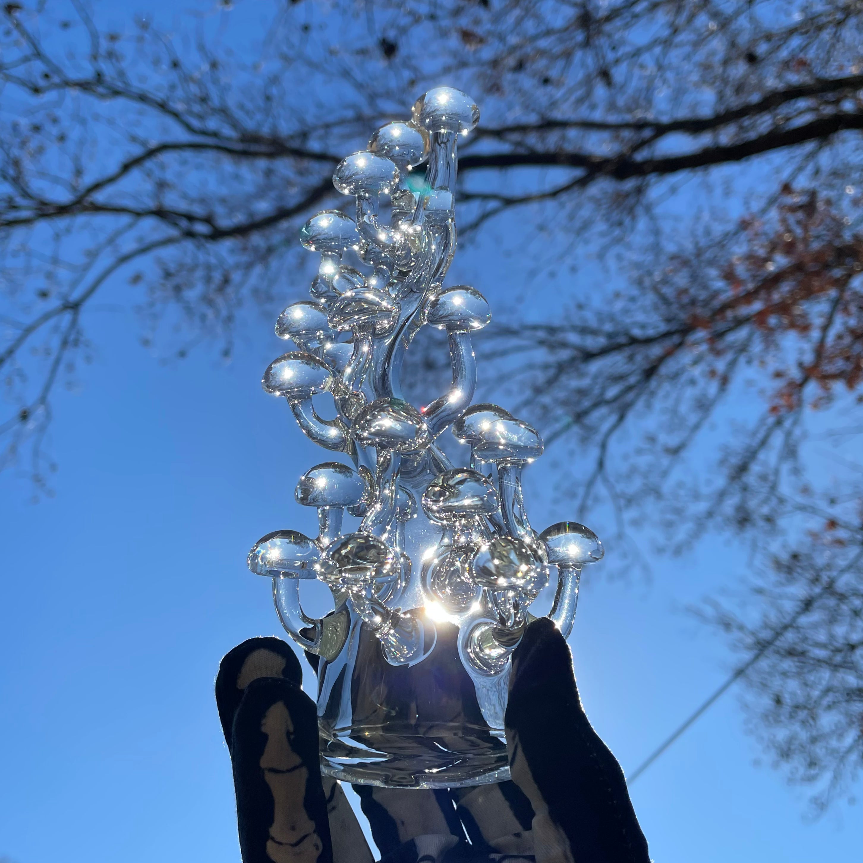 Elegant Tall Clear Glass Mushroom Sculpture - Modern Home Decor for Living Room, Office & Garden - Unique Artistic Centerpiece for Indoor & Outdoor Spaces