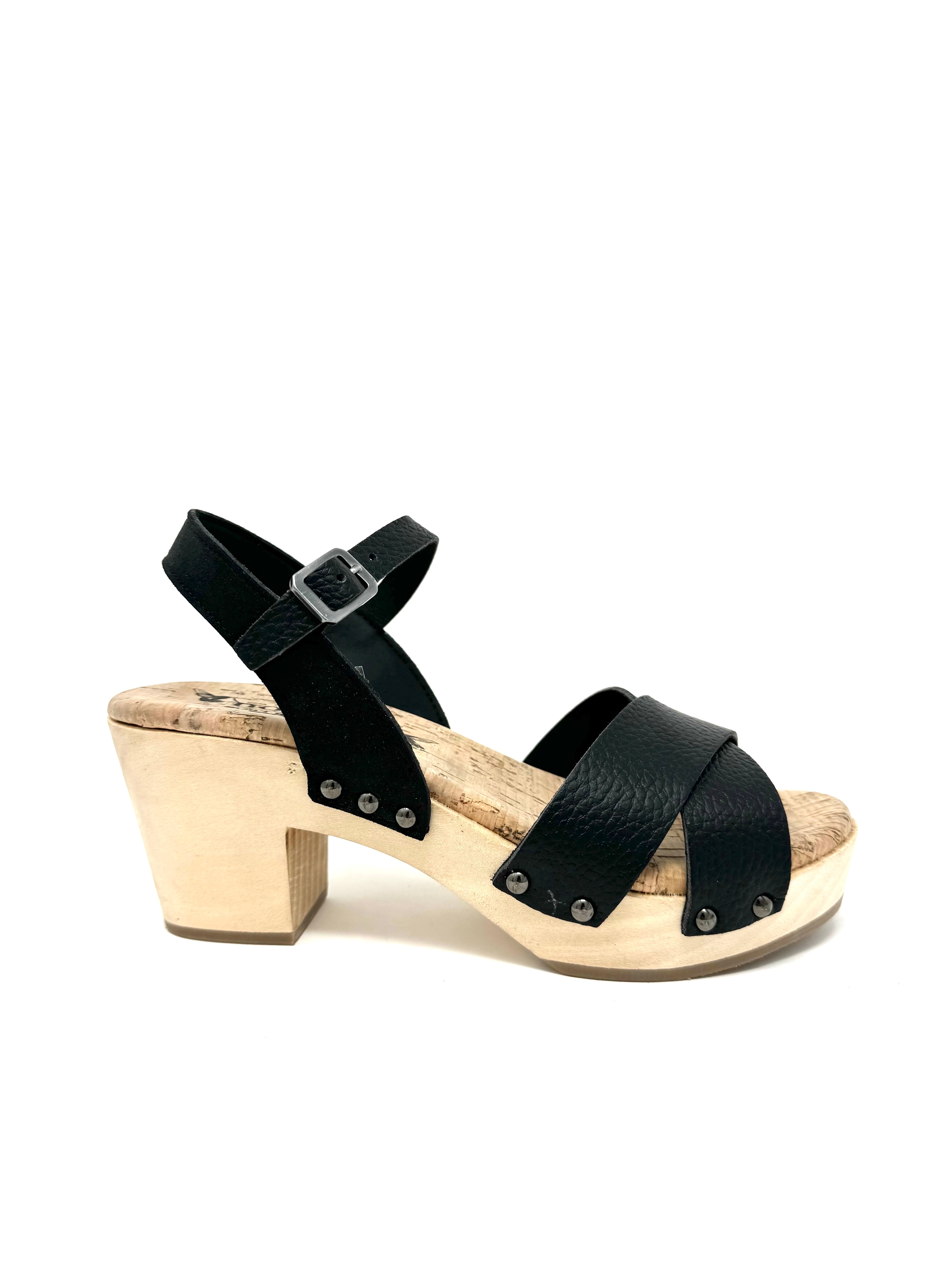 Novacas Black Chloe Clog - Comfortable & Stylish Women's Slip-On Shoes for Casual Wear, Work & Outdoor Activities