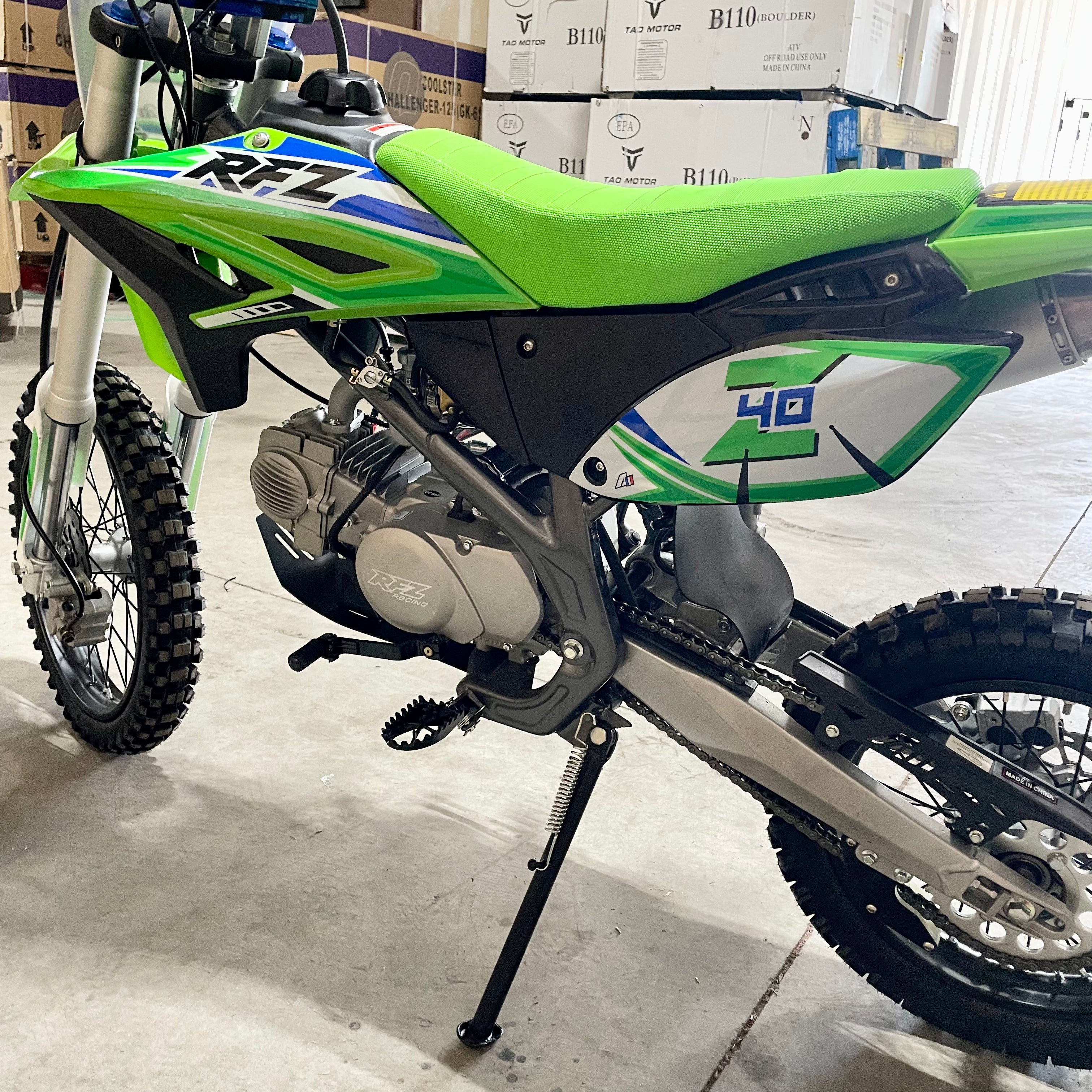 Apollo Z40 140cc Adult Dirt Bike - Off-Road Motorcycle for Men & Women - Perfect for Trail Riding, Motocross & Adventure Racing