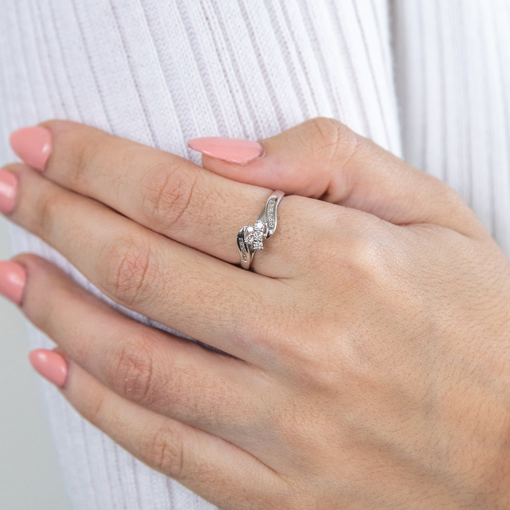 9ct White Gold 1/4 Carat Diamond Engagement Ring for Women - Elegant Wedding Band & Anniversary Gift for Her