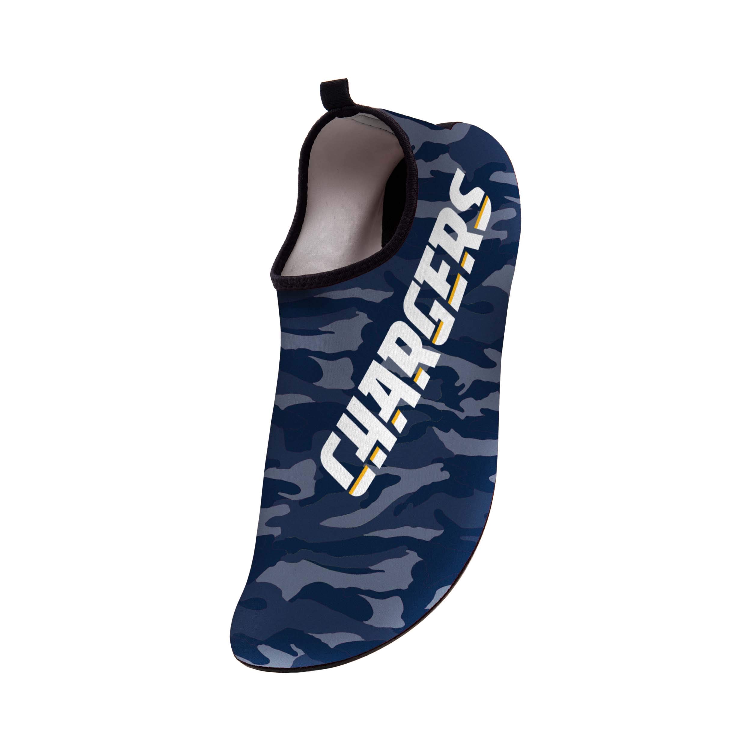 FOCO Men's NCAA & NFL Team Camo Water Shoes - Quick-Dry Aqua Socks for Beach, Pool, Boating & Water Sports | Lightweight Comfortable Water Shoes for Men | Perfect for Swimming, Fishing, Kayaking & Outdoor Activities