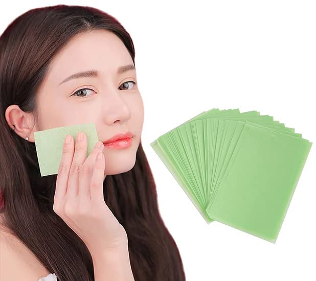 WENGONVILA Oil Absorbing Facial Blotting Papers - 100 Sheets Bamboo Charcoal & Green Tea for Oily Skin - Shine Control & Mattifying - Perfect for Makeup Touch-Ups, Gym, Travel & Daily Skincare Routine
