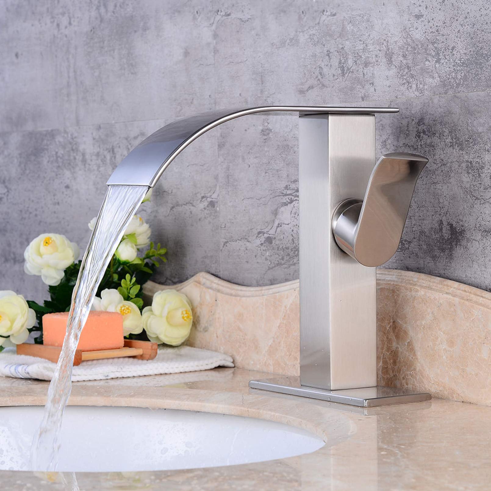 Retro Brushed Copper Basin Faucet - Hot and Cold Water Bathroom Sink Faucet for Vintage Style Washbasin | Perfect for Farmhouse, Industrial & Rustic Bathroom Decor