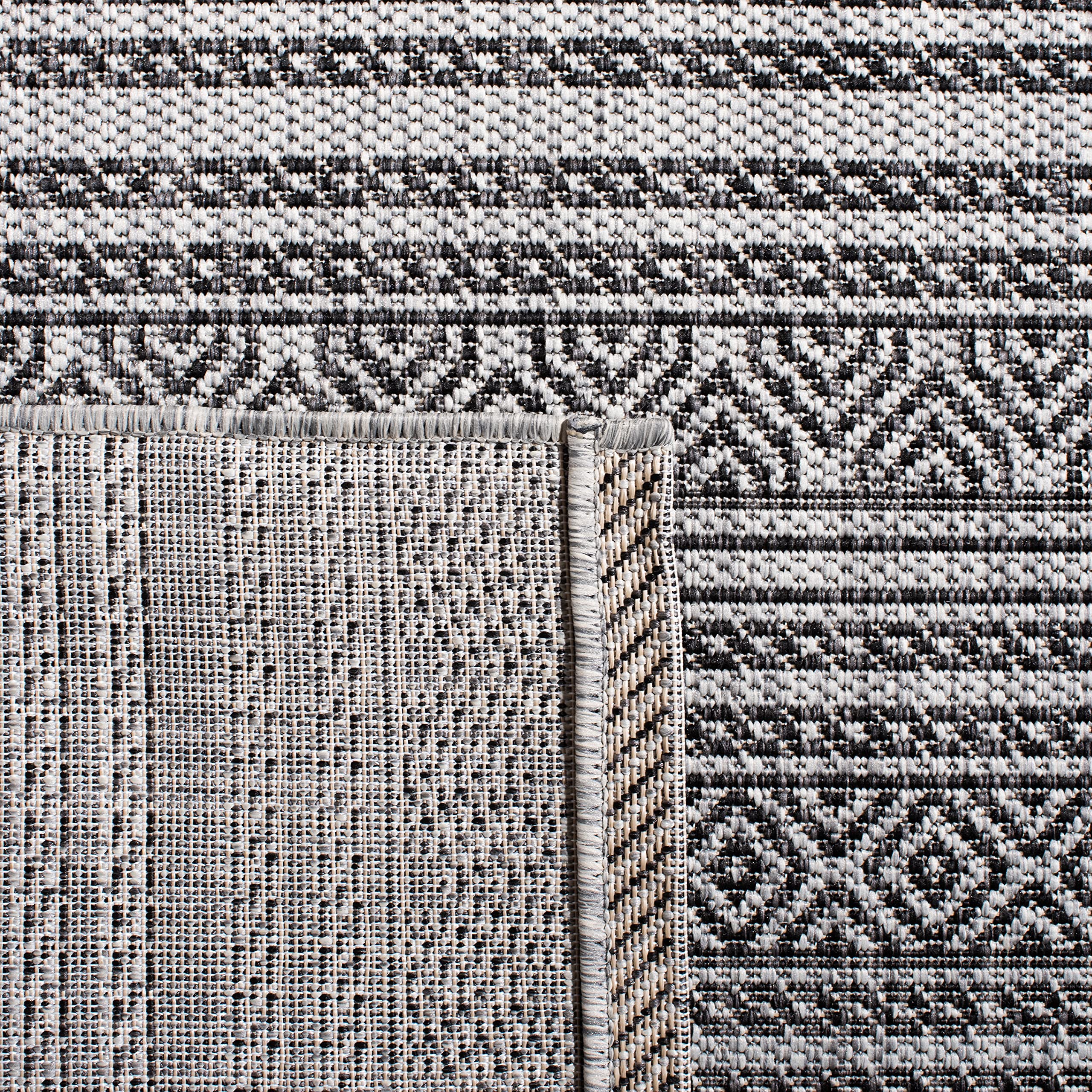 SAFAVIEH Courtyard Collection 6'7
