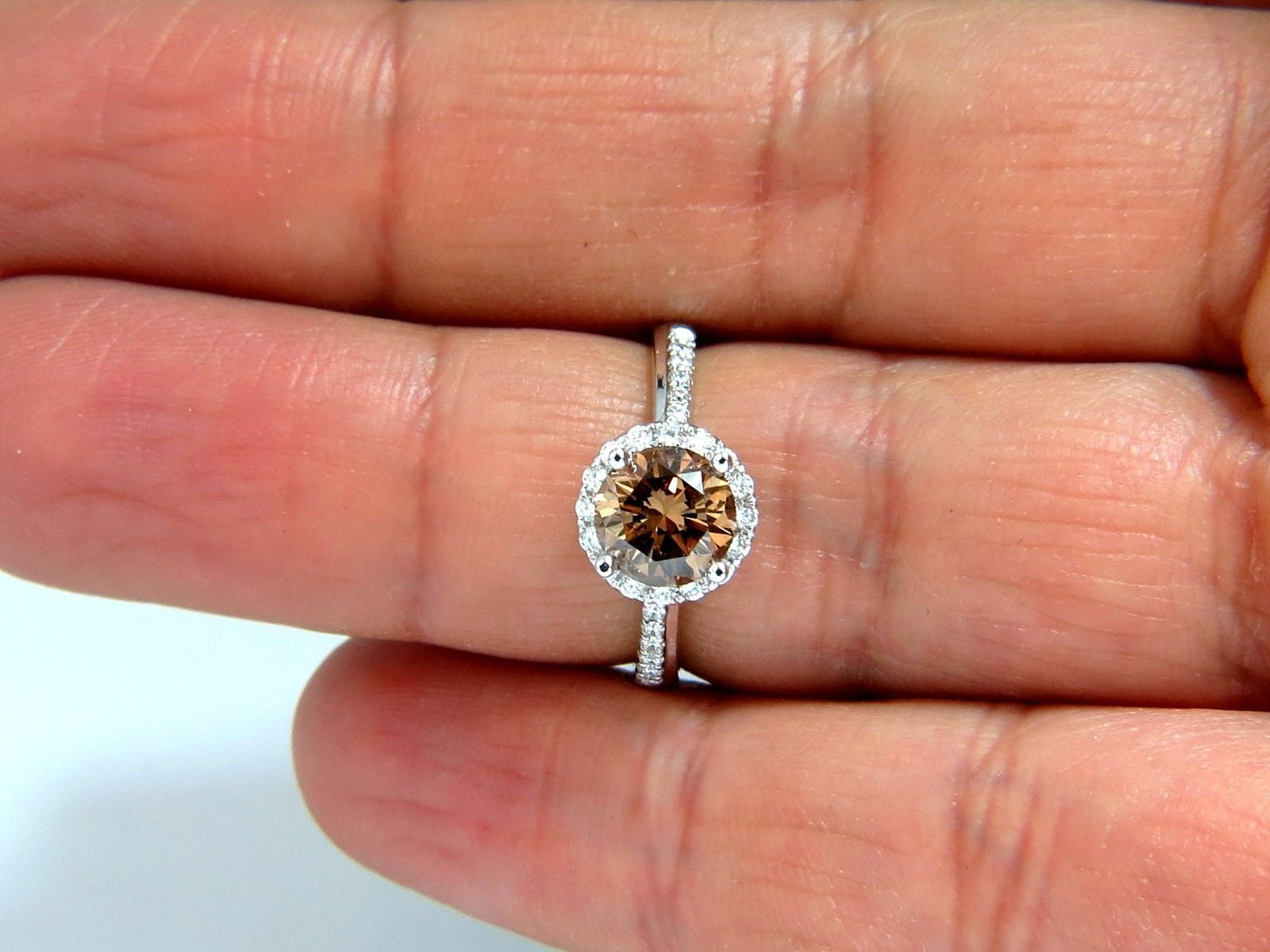1.78ct Natural Fancy Vivid Orange Brown Diamond Ring in 18K Gold - Elegant Jewelry for Weddings, Anniversaries & Special Occasions