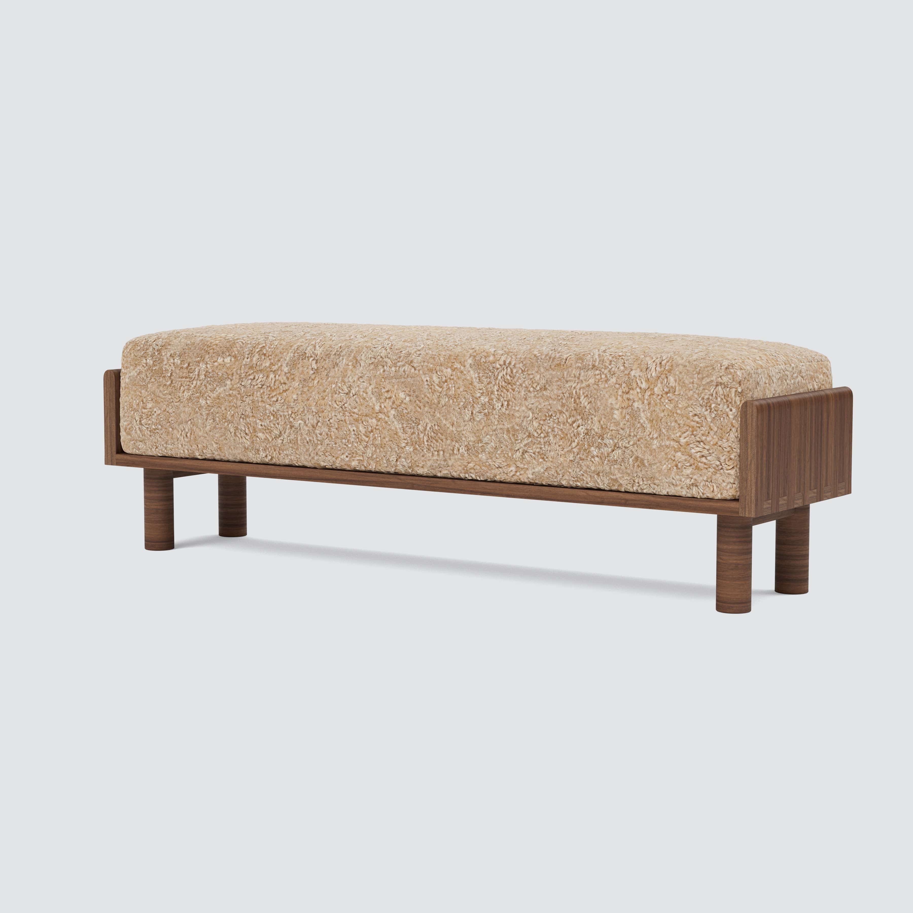 Premium Shearling Bench with Helm Design - Cozy & Stylish Seating for Living Room, Bedroom, or Entryway
