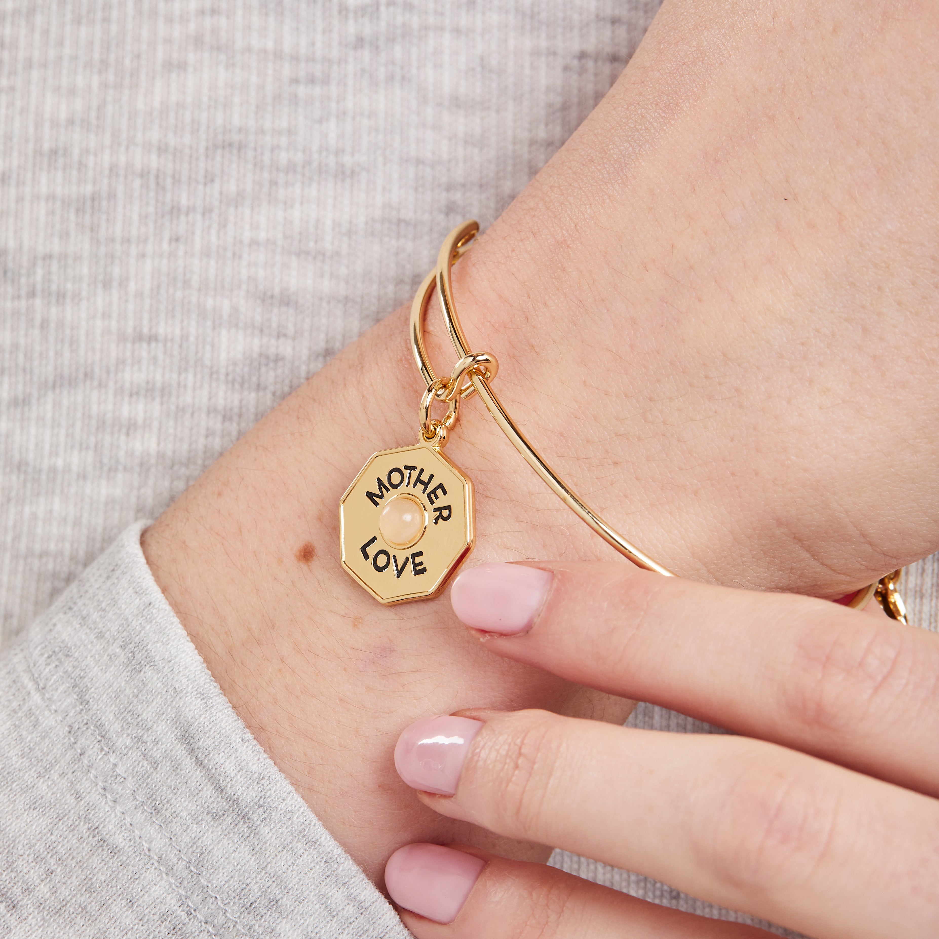 Rose Quartz Charm Bangle Bracelet for Women - Mother's Love Healing Crystal Jewelry Gift for Mom, Wife, Daughter - Perfect for Meditation, Yoga & Positive Energy
