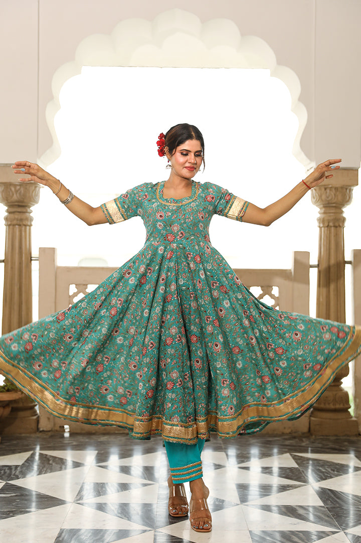 Stylish Nayanika Anarkali Suit Set for Women - Traditional Indian Ethnic Dress for Parties & Weddings