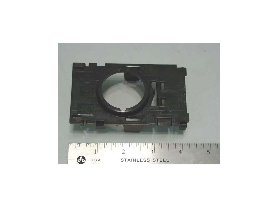 Original Cornelius UF 1 Valve Bottom Plate Replacement Part - Genuine Spare Component for Beverage Dispensing Systems | Perfect for Soda Fountains, Beer Taps & Commercial Drink Machines