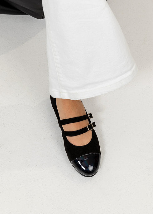Black Mary Jane Shoes for Women - Comfortable & Stylish Flat Shoes - Perfect for Work, Casual Wear & Dancing