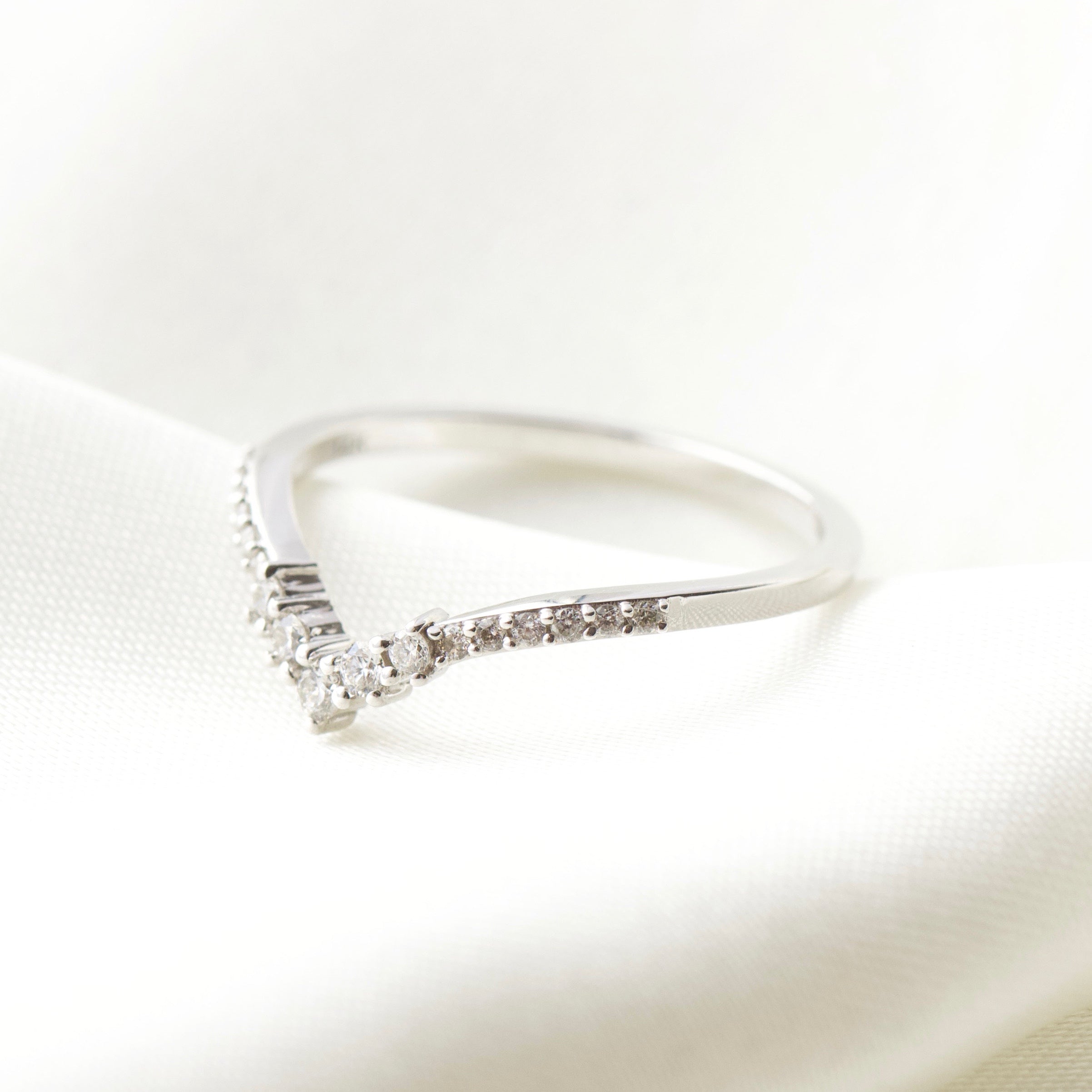 Diamond Crown Hugging Ring - Elegant & Unique Jewelry for Women | Perfect for Weddings, Anniversaries & Special Occasions