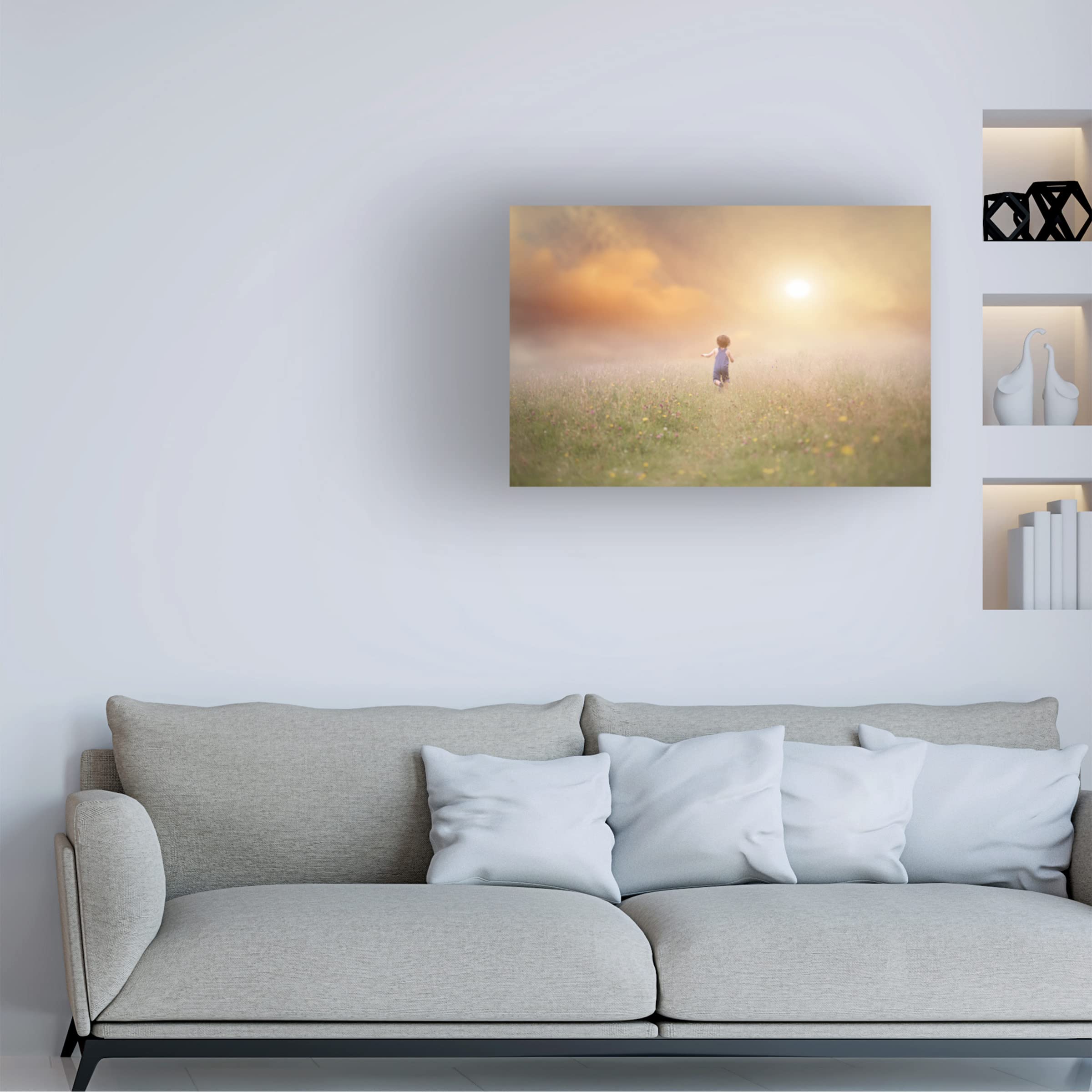 Trademark Fine Art 'Run' Canvas Wall Art by Lynne Williams - Modern Home Decor for Living Room, Bedroom & Office