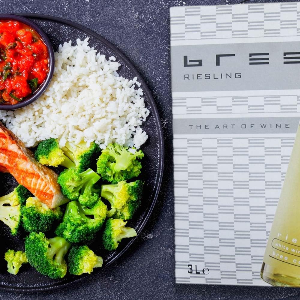 Premium Bree Riesling QbA Semi-Dry White Wine - 4x3L Bag-in-Box with VINOX Wine Cards | German Wine for Parties, Gifts & Everyday Enjoyment