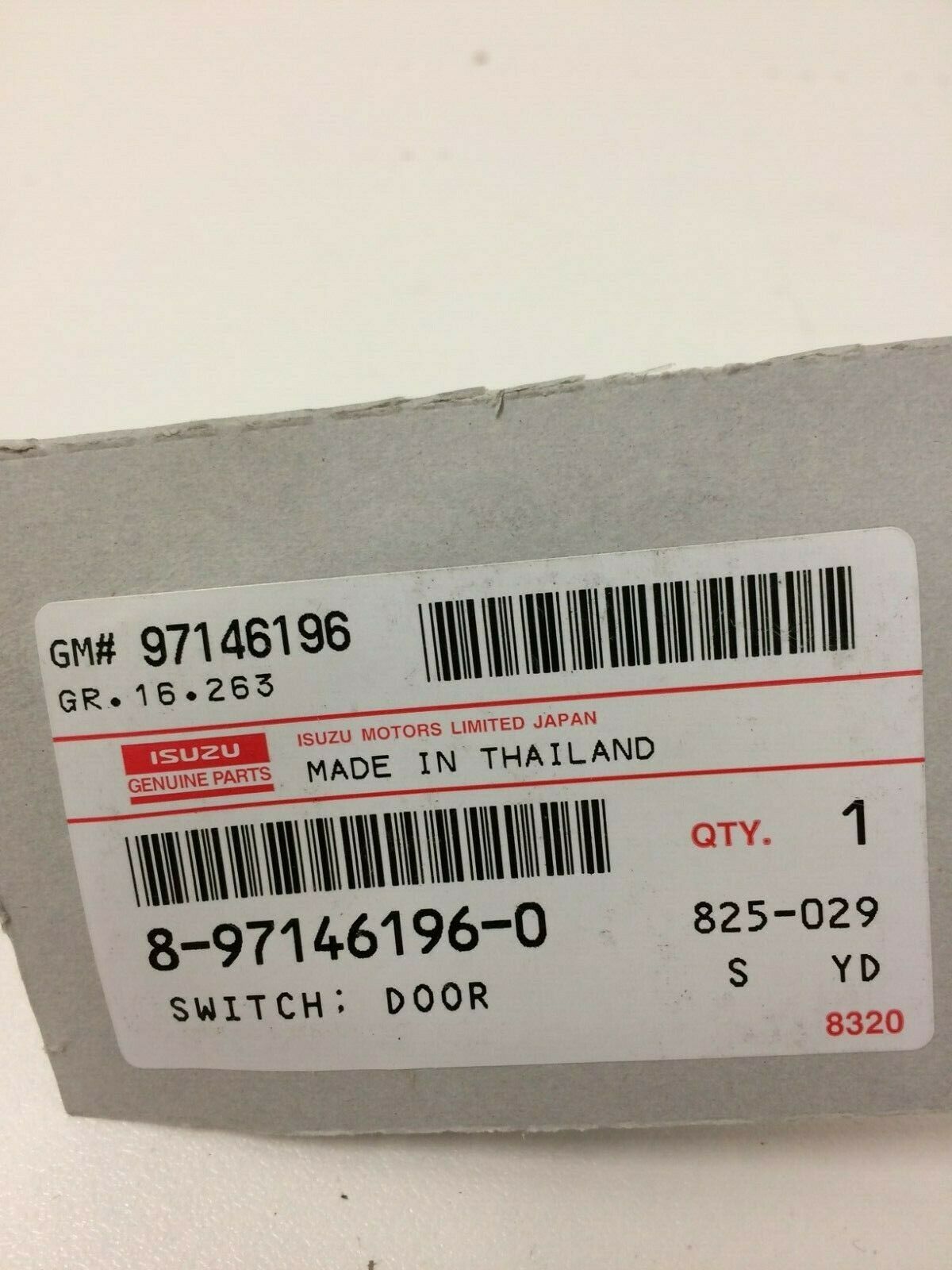 Genuine Holden Isuzu TF Rodeo Door Courtesy Light Switch - OEM Replacement Part for Interior Lighting & Vehicle Safety