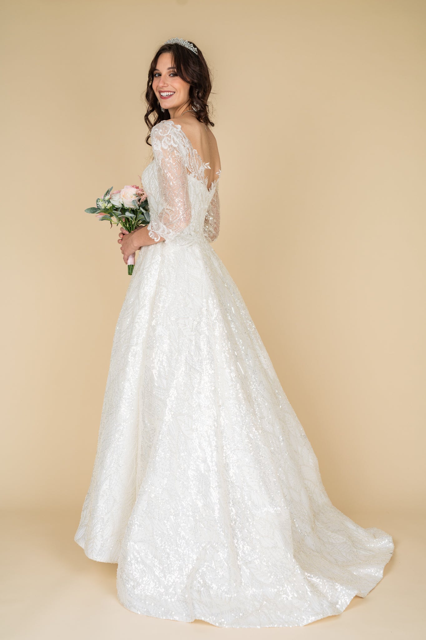 Elegant White Lace Wedding Gowns for Women - Perfect for Bridal Ceremony, Reception & Formal Events