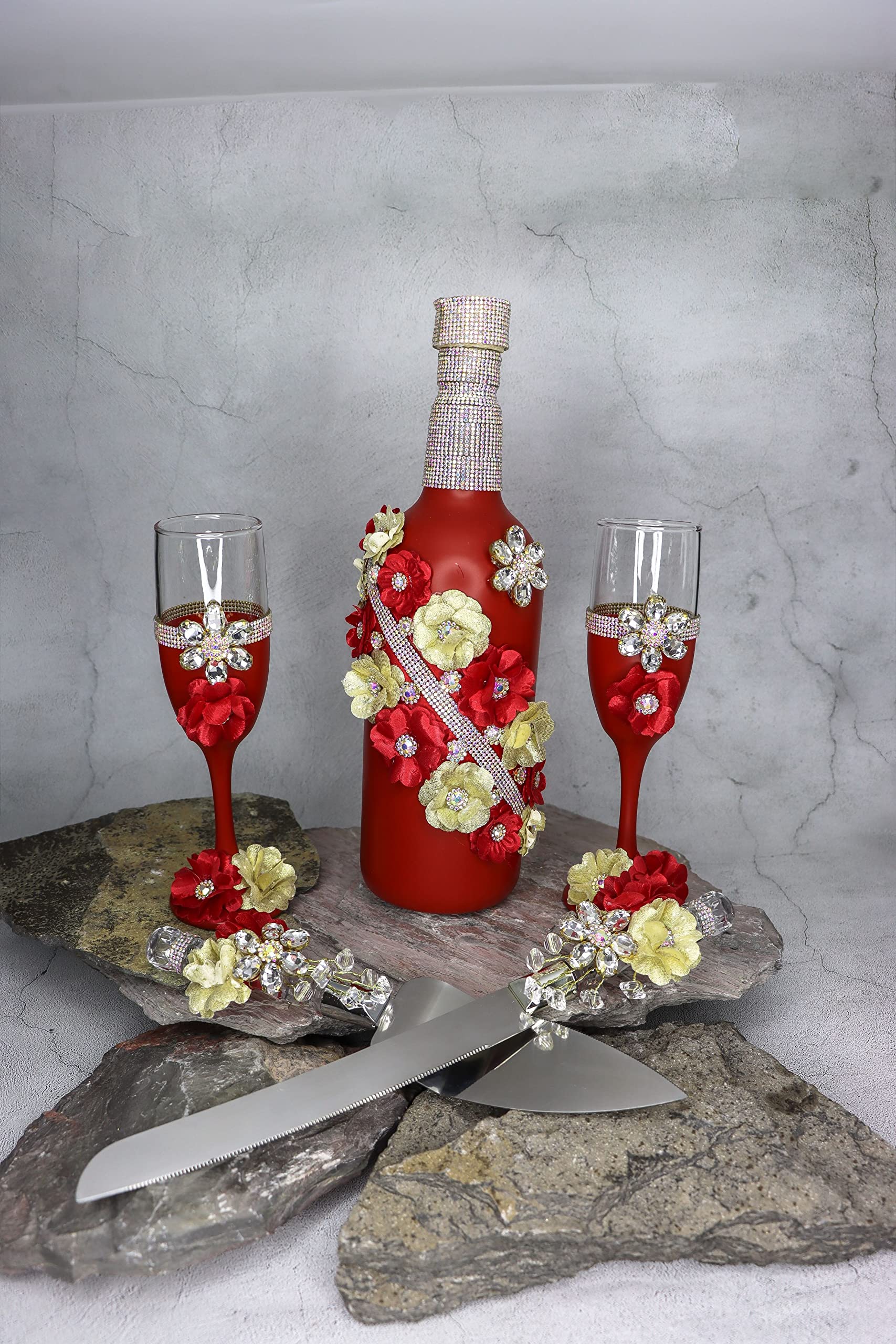 Elegant Royal Blue & Gold Champagne Glasses Set for Quinceañera, Sweet 16, Weddings & Special Celebrations - Perfect for Toasting & Party Decor