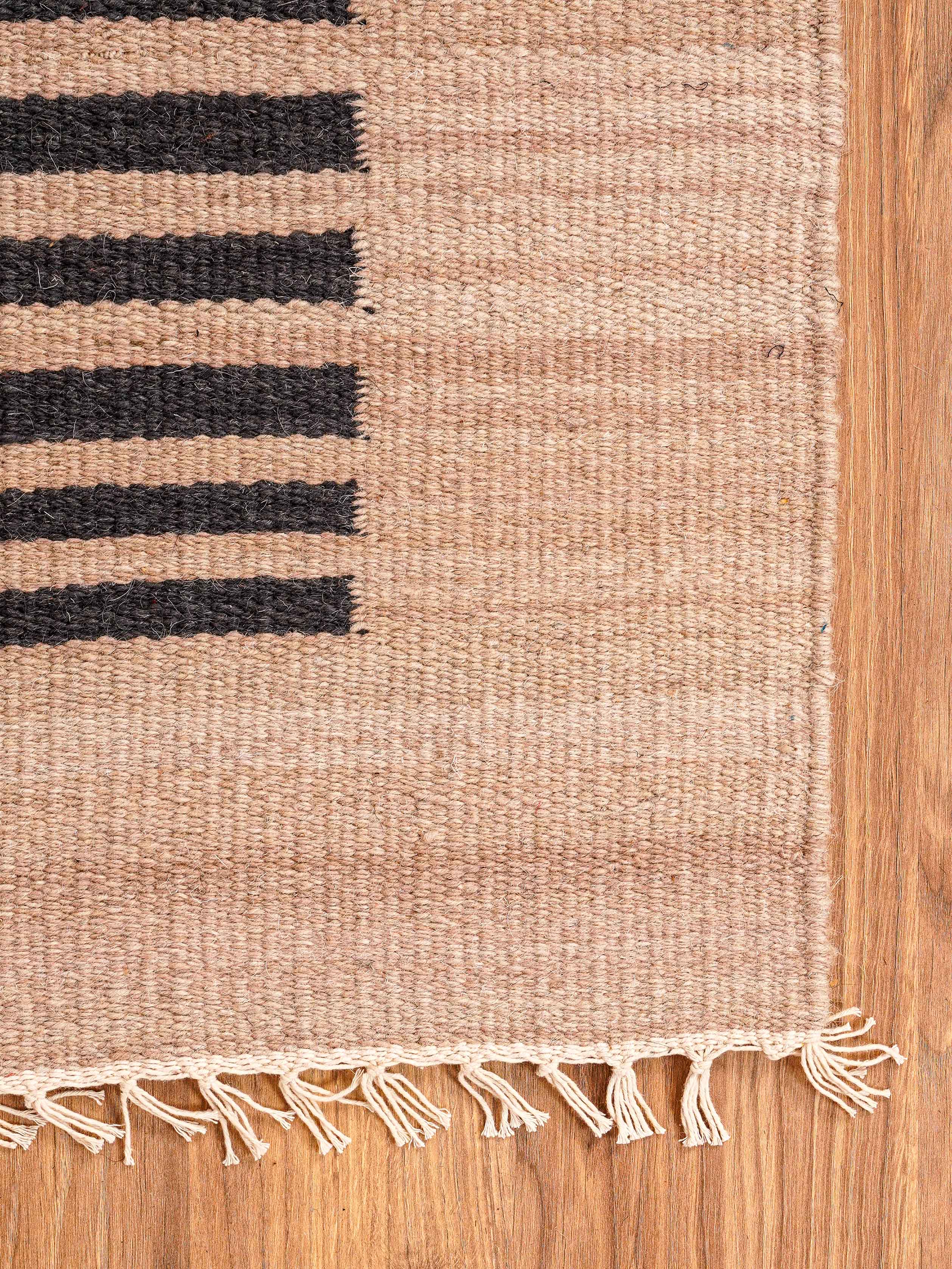 Hand Woven Bohemian Area Rug - Soft & Durable for Living Room, Bedroom, or Home Decor | Eco-Friendly & Stylish Floor Covering