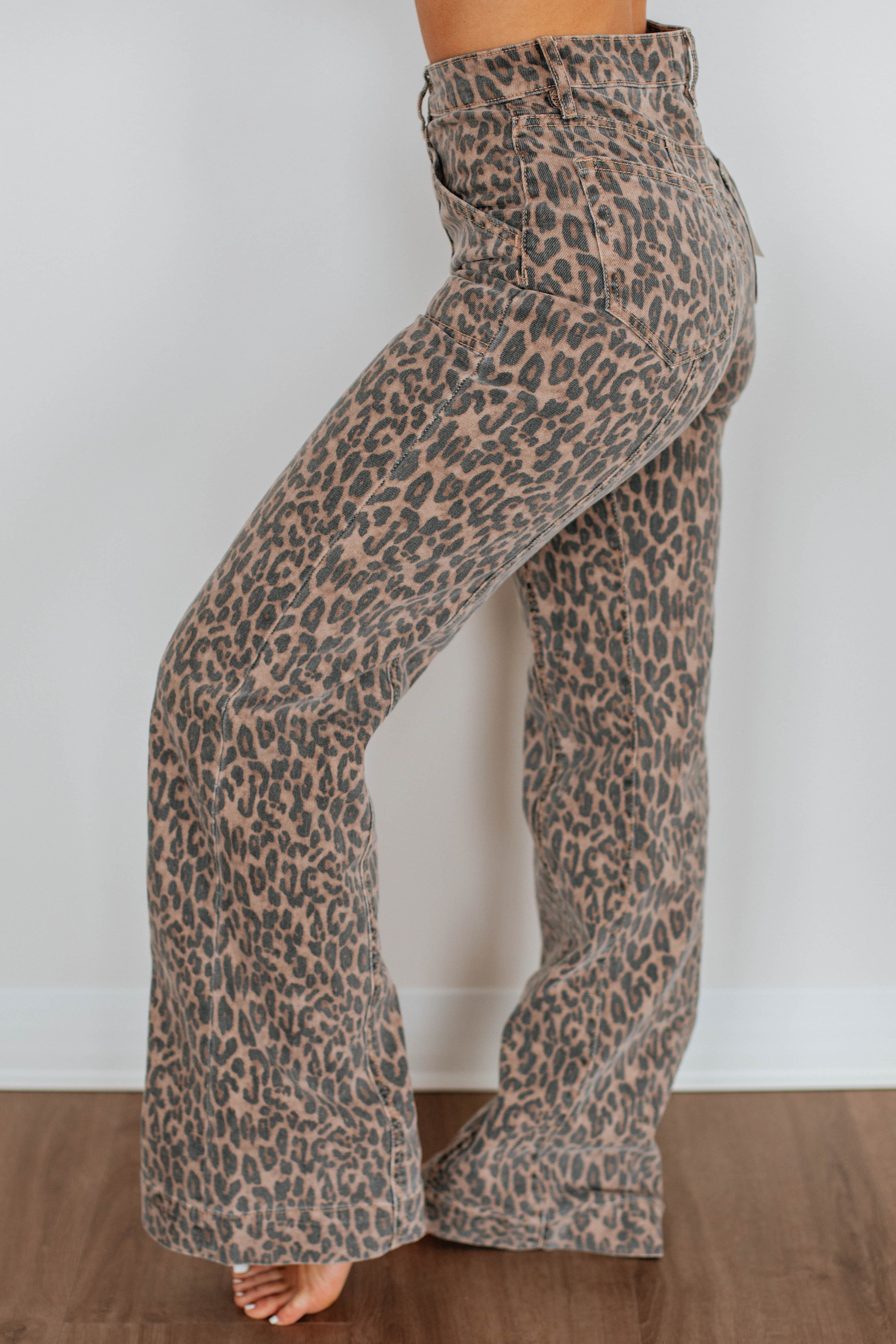 Stylish Happi Hidden Jeans with Cheetah Print - Trendy Women's High Waisted Stretch Denim Pants for Casual Wear & Night Out