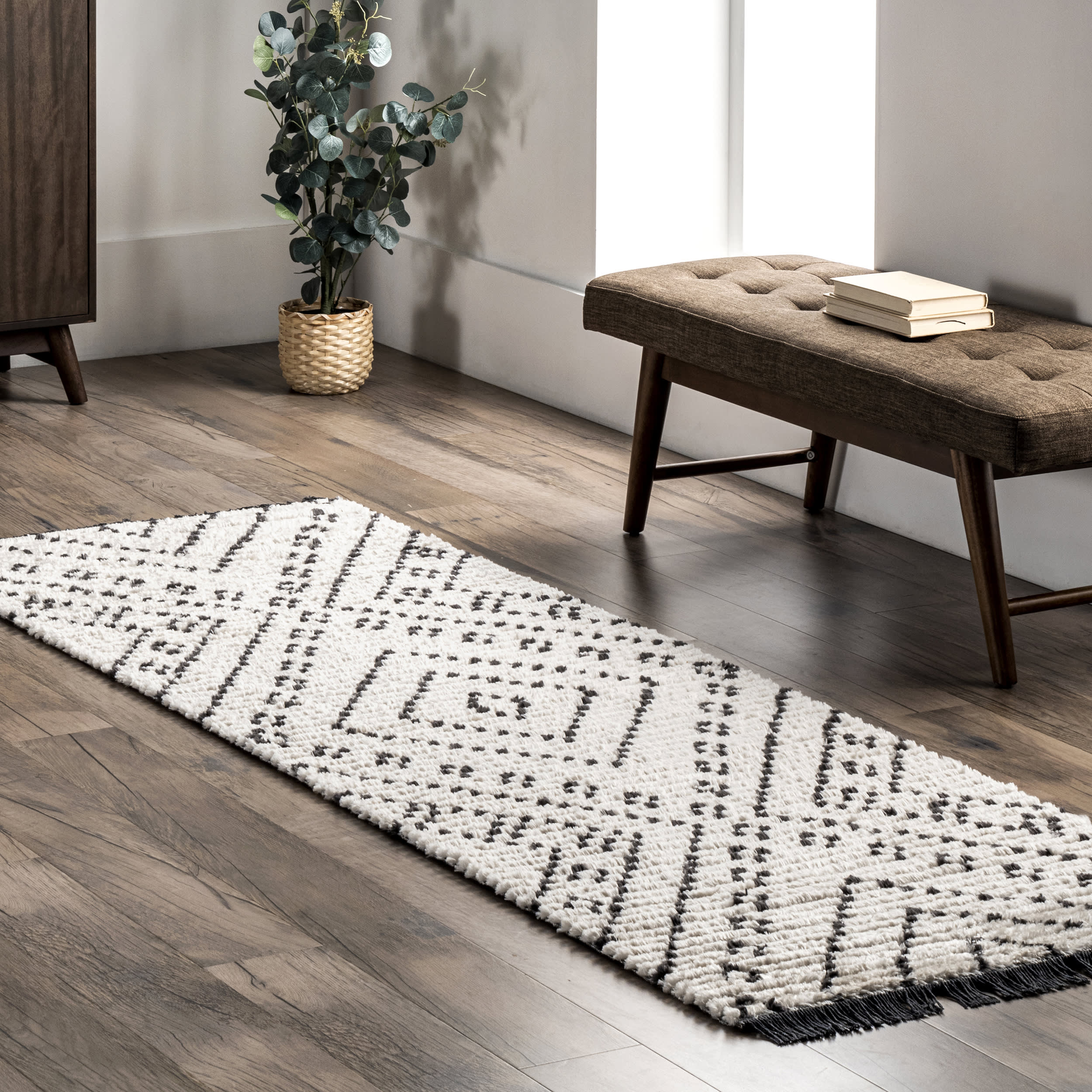Aviana Diamond Fringed Area Rug - Soft Beige Bohemian Style Decorative Carpet for Living Room, Bedroom & Nursery | Home Decor Essentials