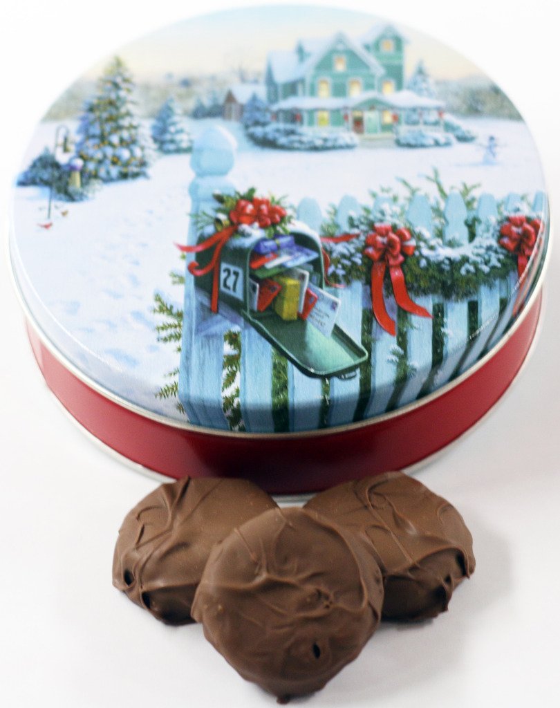 Scott's Cakes Milk Chocolate Covered Chocolate Creme Oreos - Small Christmas Mail Tin - Perfect for Holiday Gifts, Party Favors & Sweet Treats
