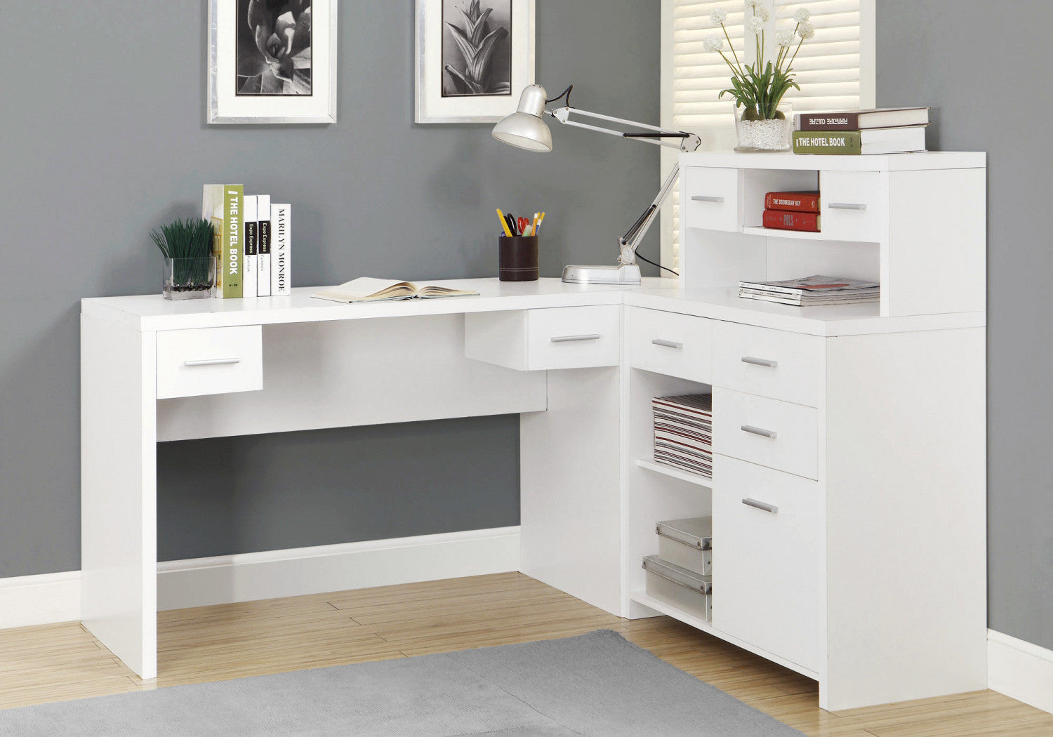Modern White Varo Desk - Sleek & Stylish Home Office Desk for Small Spaces | Perfect for Remote Work, Study & Writing