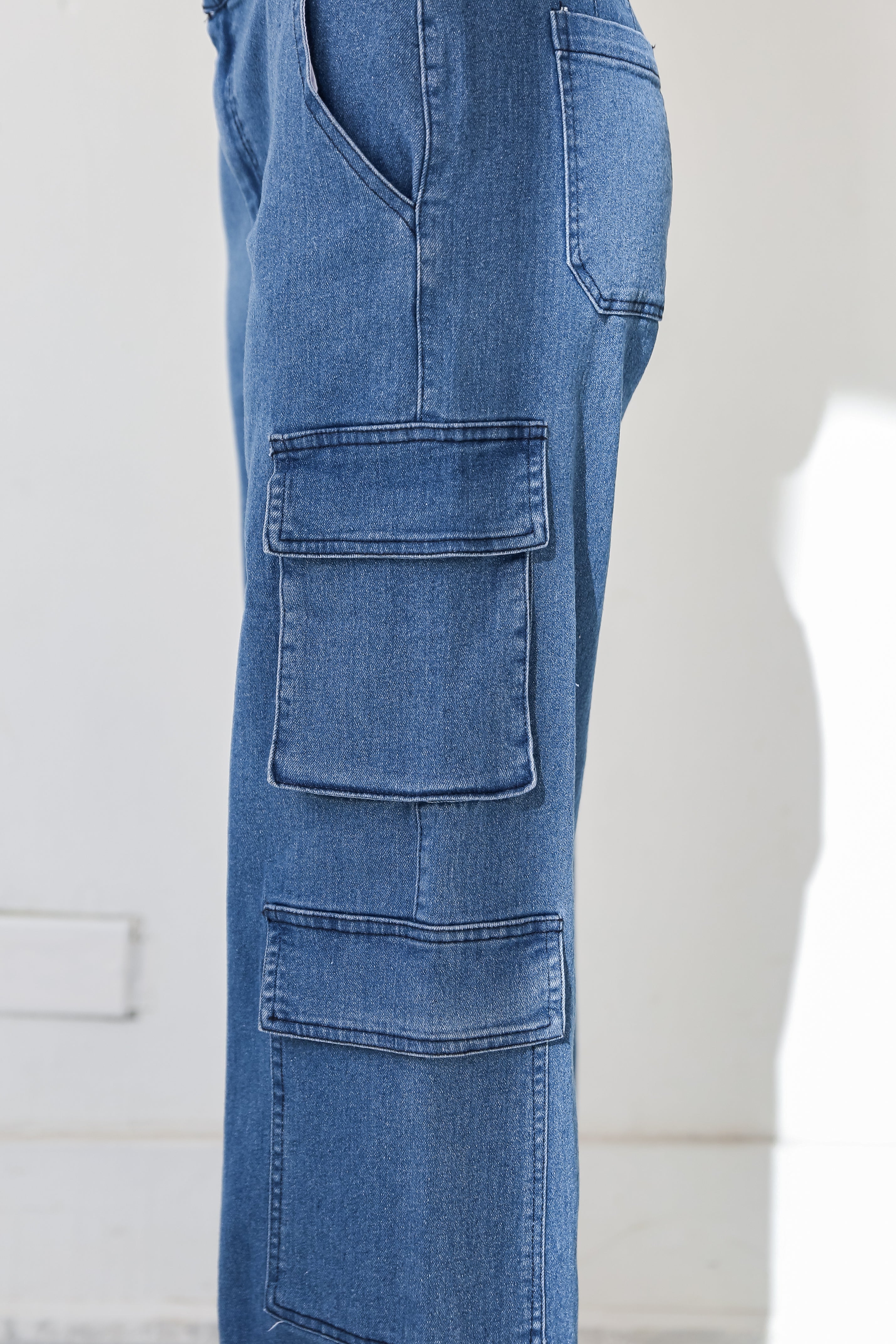 Cool Influence Medium Wash Cargo Jeans for Men - Stylish & Comfortable Denim Pants with Multiple Pockets | Perfect for Casual Wear, Outdoor Adventures & Street Fashion