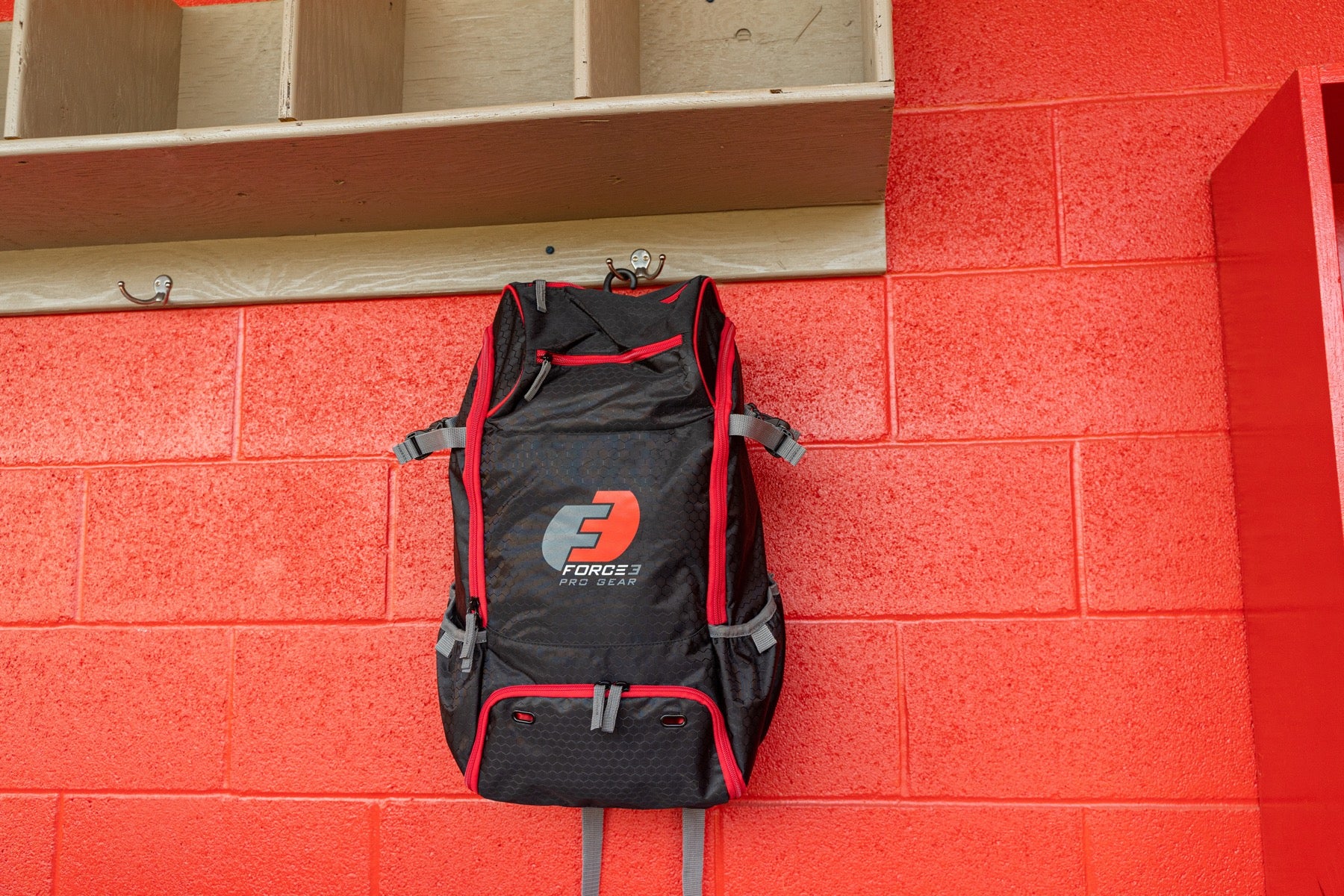 FORCE3 Baseball Bat Backpack - Durable Sports Equipment Bag for Baseball Players & Coaches - Perfect for Training, Games & Travel