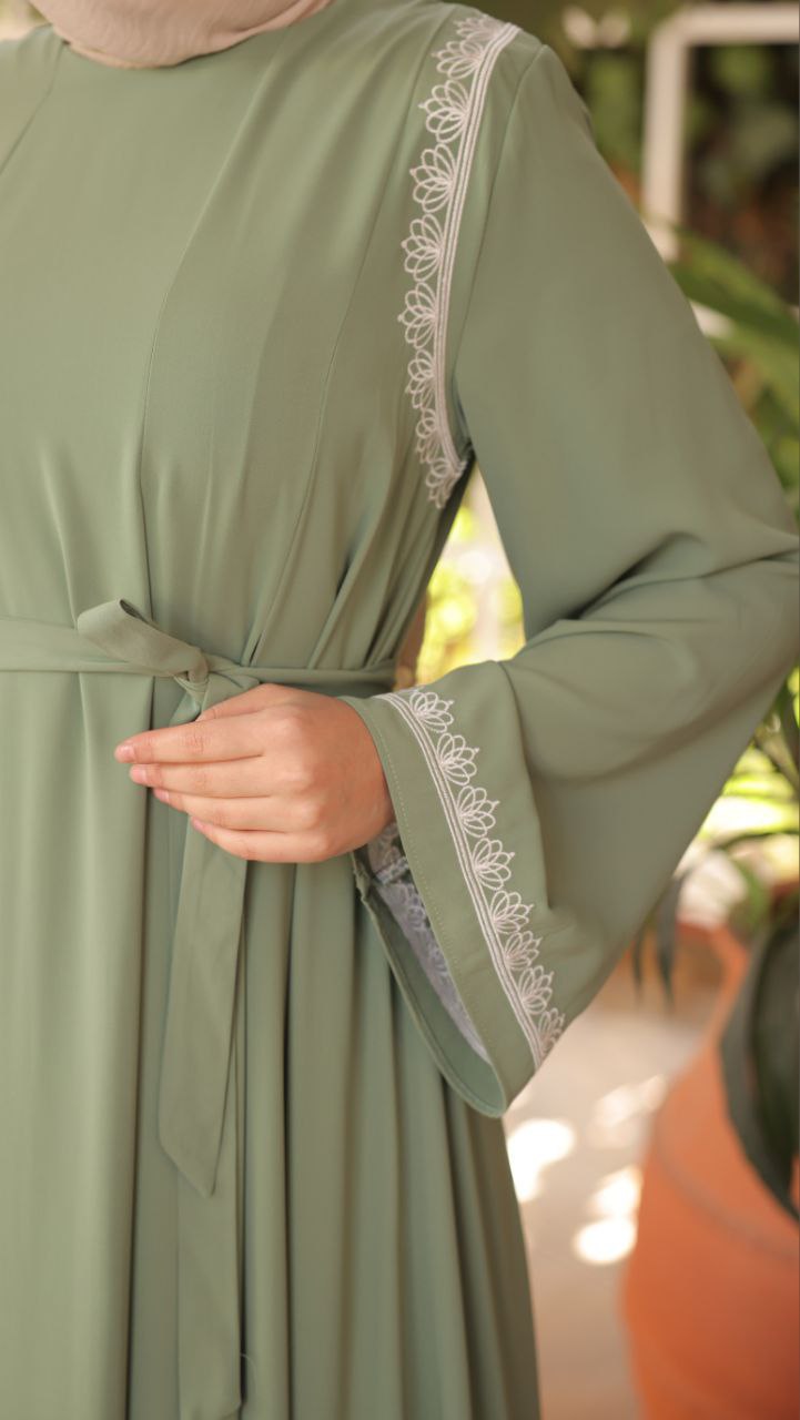 Elegant Nila Long Abaya Dress with Long Sleeves - Modest Muslim Women's Prayer Dress for Home & Mosque Wear