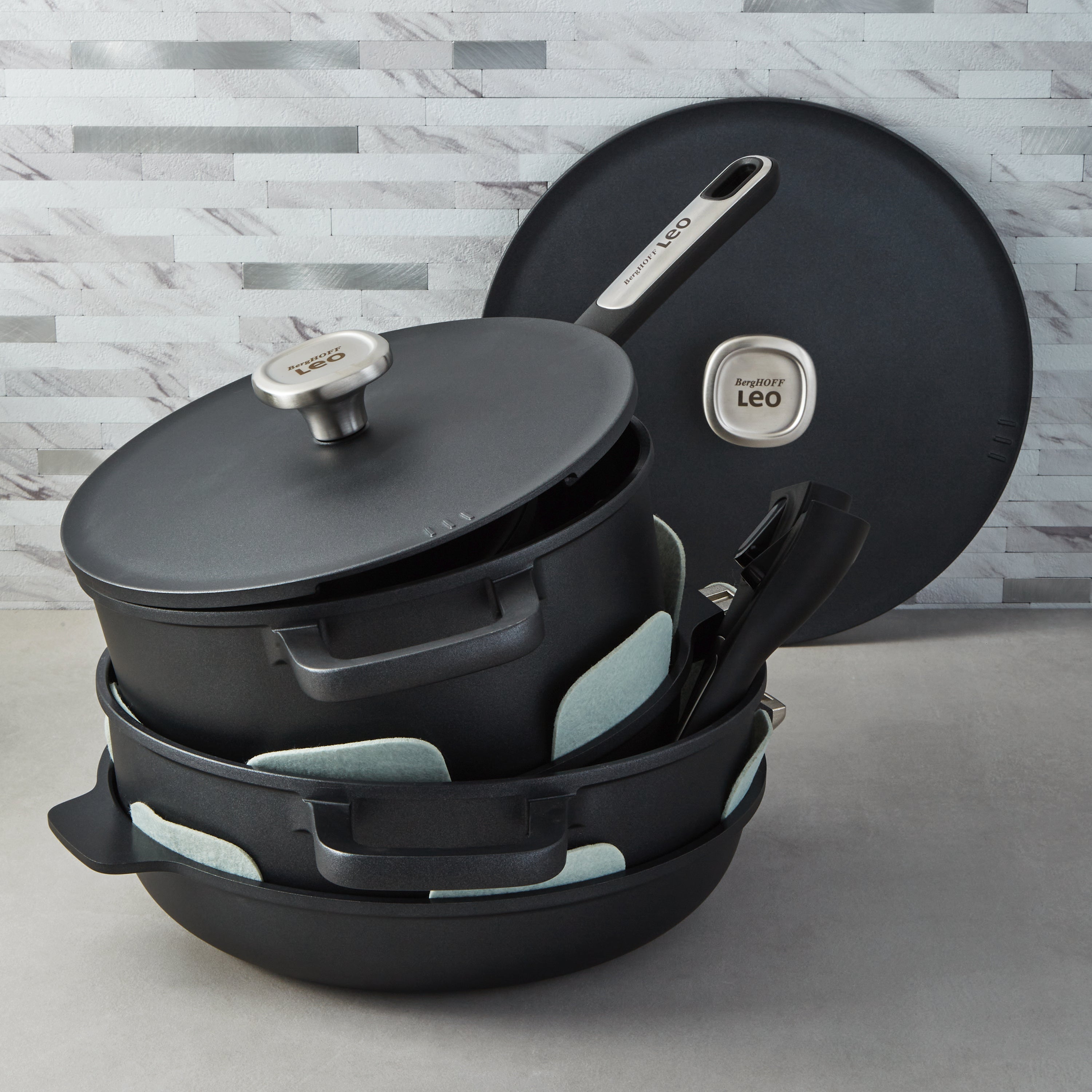 BergHOFF Leo Phantom 4-Piece Nonstick Ceramic Stockpot Set with Lids - Eco-Friendly Recycled Aluminum Cookware for Soups, Stews & Pasta - Perfect for Home Chefs & Professional Kitchens