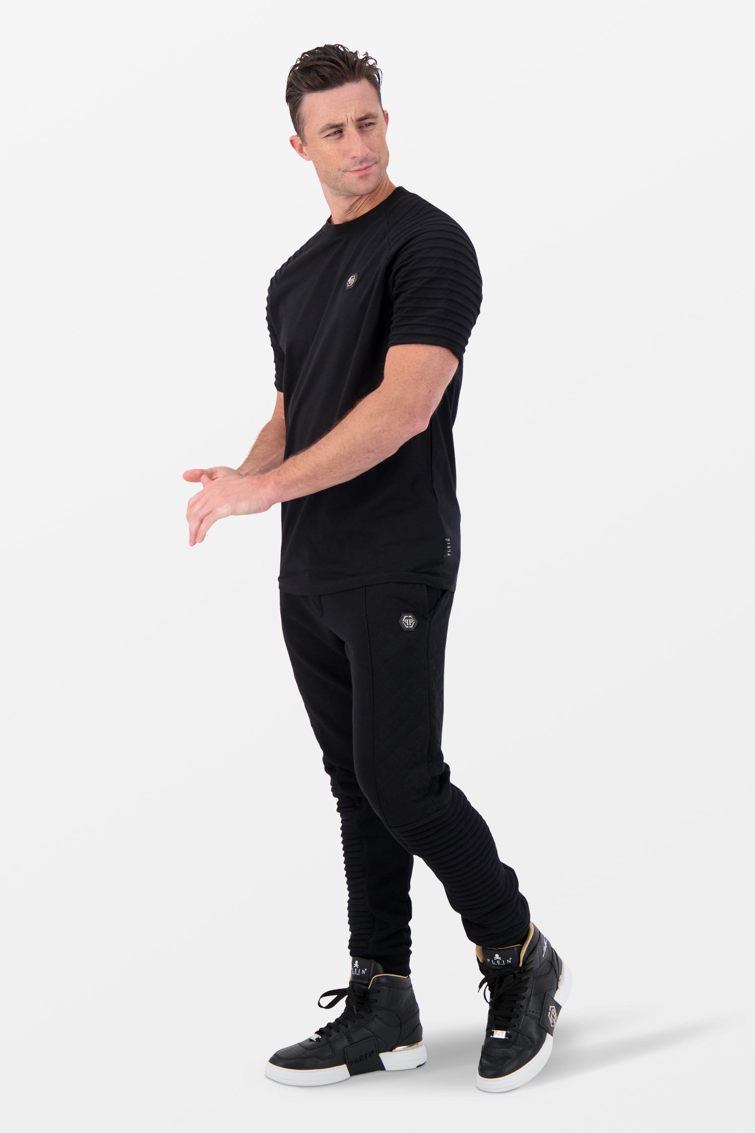 Philipp Plein Black Round Neck Short Sleeve T-Shirt for Men | Trendy Casual Tee for Streetwear & Everyday Outfits