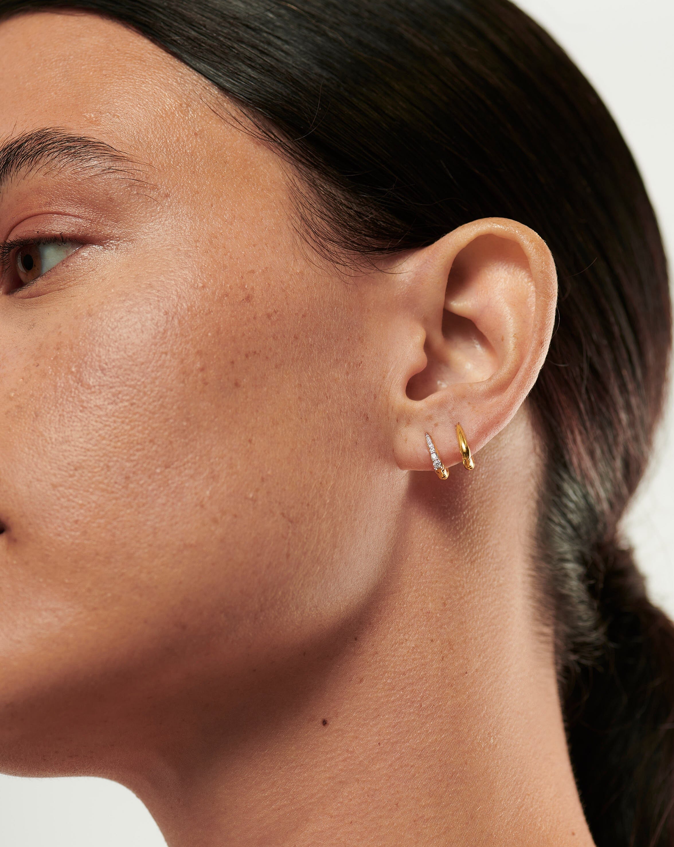 18K Gold Vermeil Claw Pave Huggie Hoop Earrings for Women | Elegant & Dainty Huggie Earrings Set | Perfect for Everyday Wear, Parties & Special Occasions