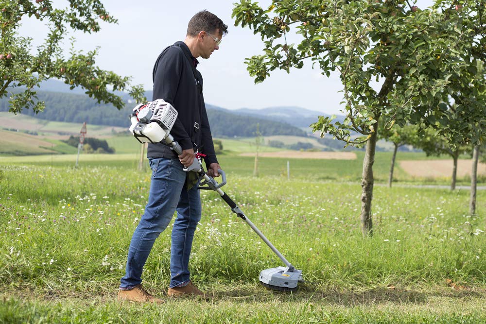 IKRA IBKH 33 Gas-Powered 4-in-1 Garden Tool Set - String Trimmer, Hedge Trimmer, Brush Cutter & Pole Saw with Extension - Perfect for Lawn Care, Yard Maintenance & Landscaping