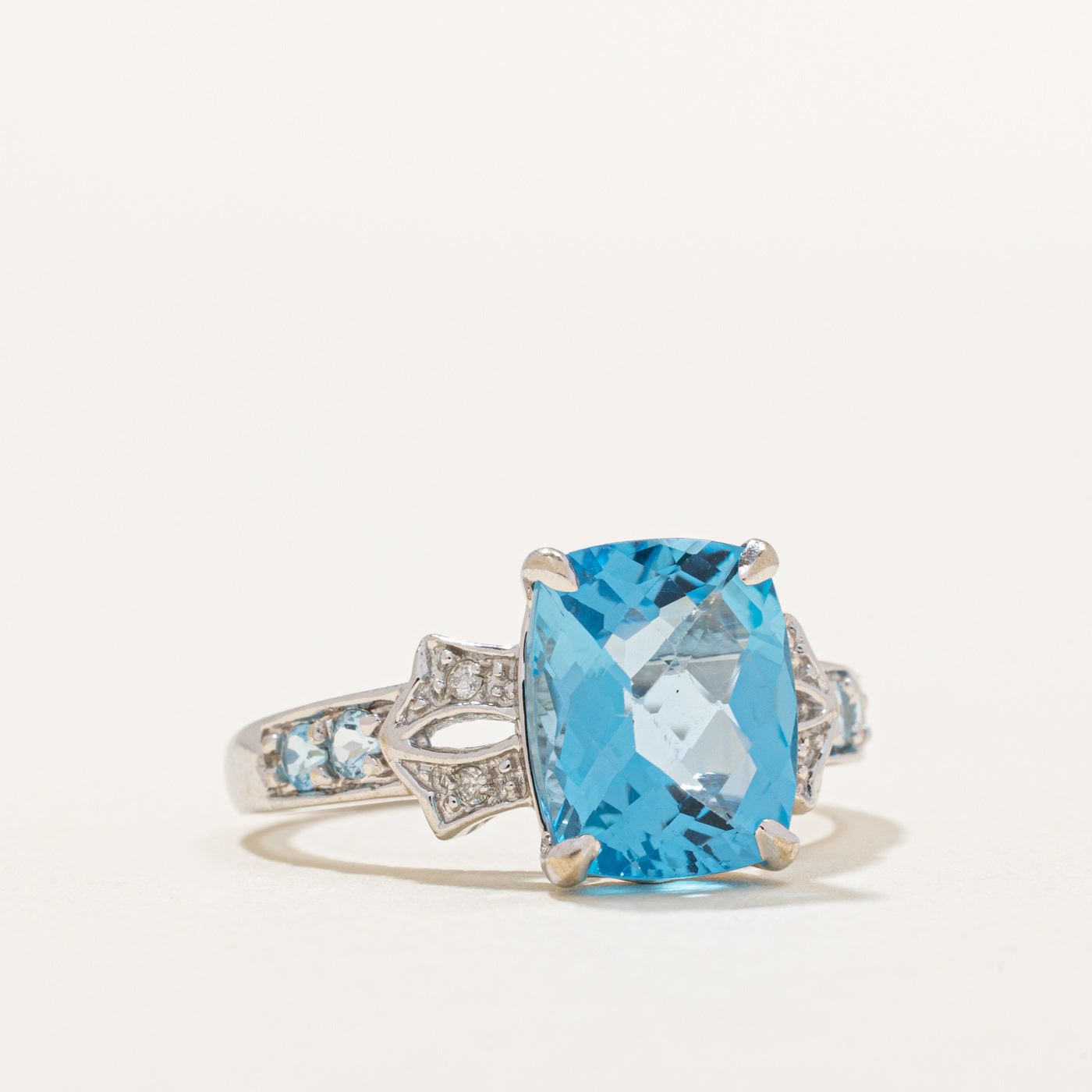 Exquisite 4.20ctw Blue Topaz & 0.04ctw Diamond Ring - Size 6.5 - Elegant Sterling Silver Jewelry for Women - Perfect for Engagement, Anniversary & Special Occasion Gifts