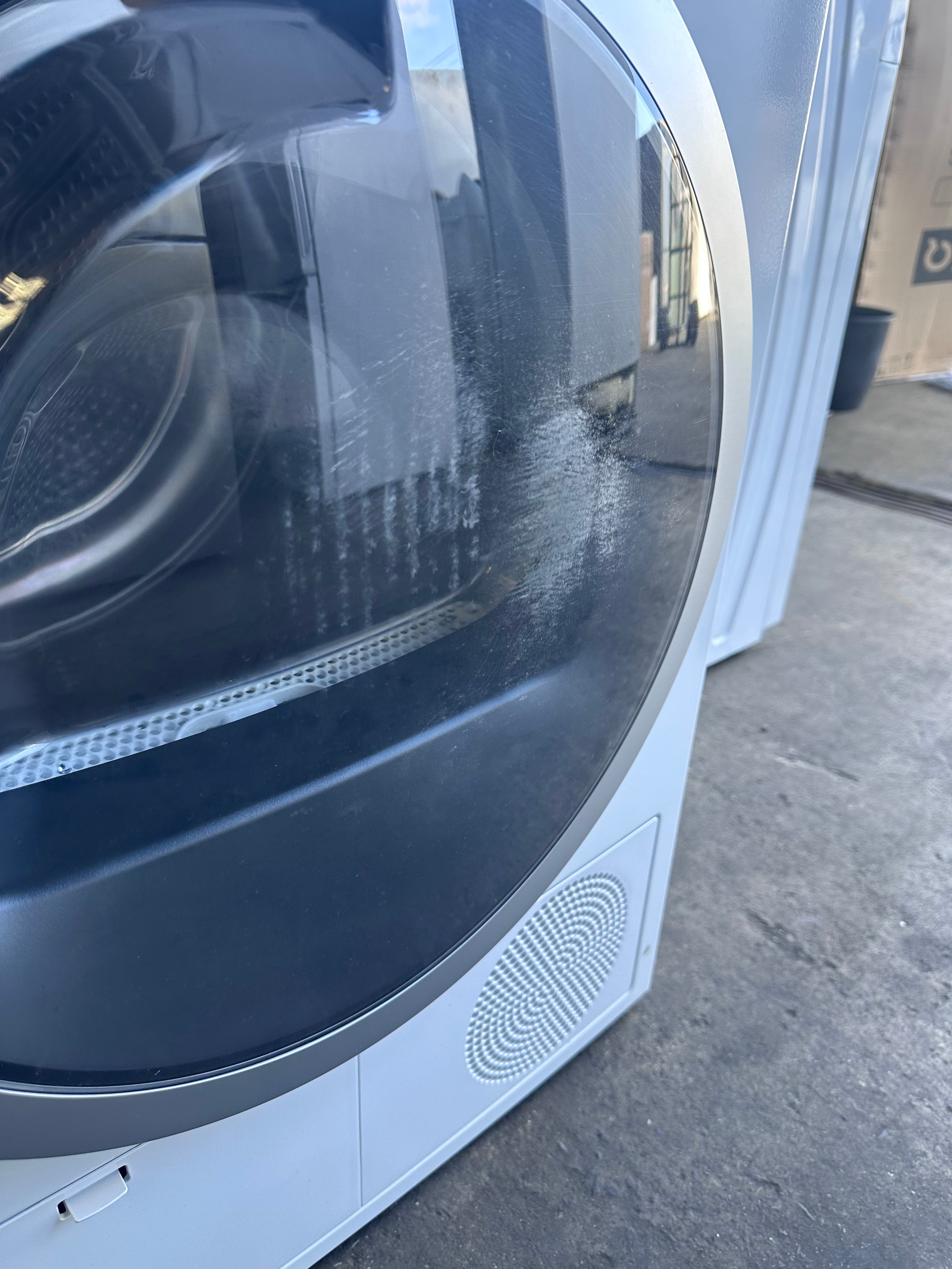 Refurbished Bosch Serie 4 8kg Heat Pump Dryer - Energy Efficient, Made in Europe | Perfect for Small Apartments & Eco-Friendly Laundry Rooms
