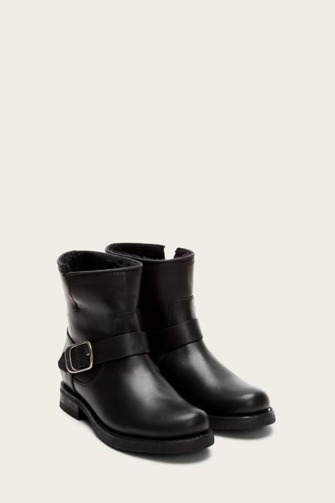 Frye Women's 70923 Black Leather Boots - Stylish Ankle Booties for Casual Wear & Everyday Outfits