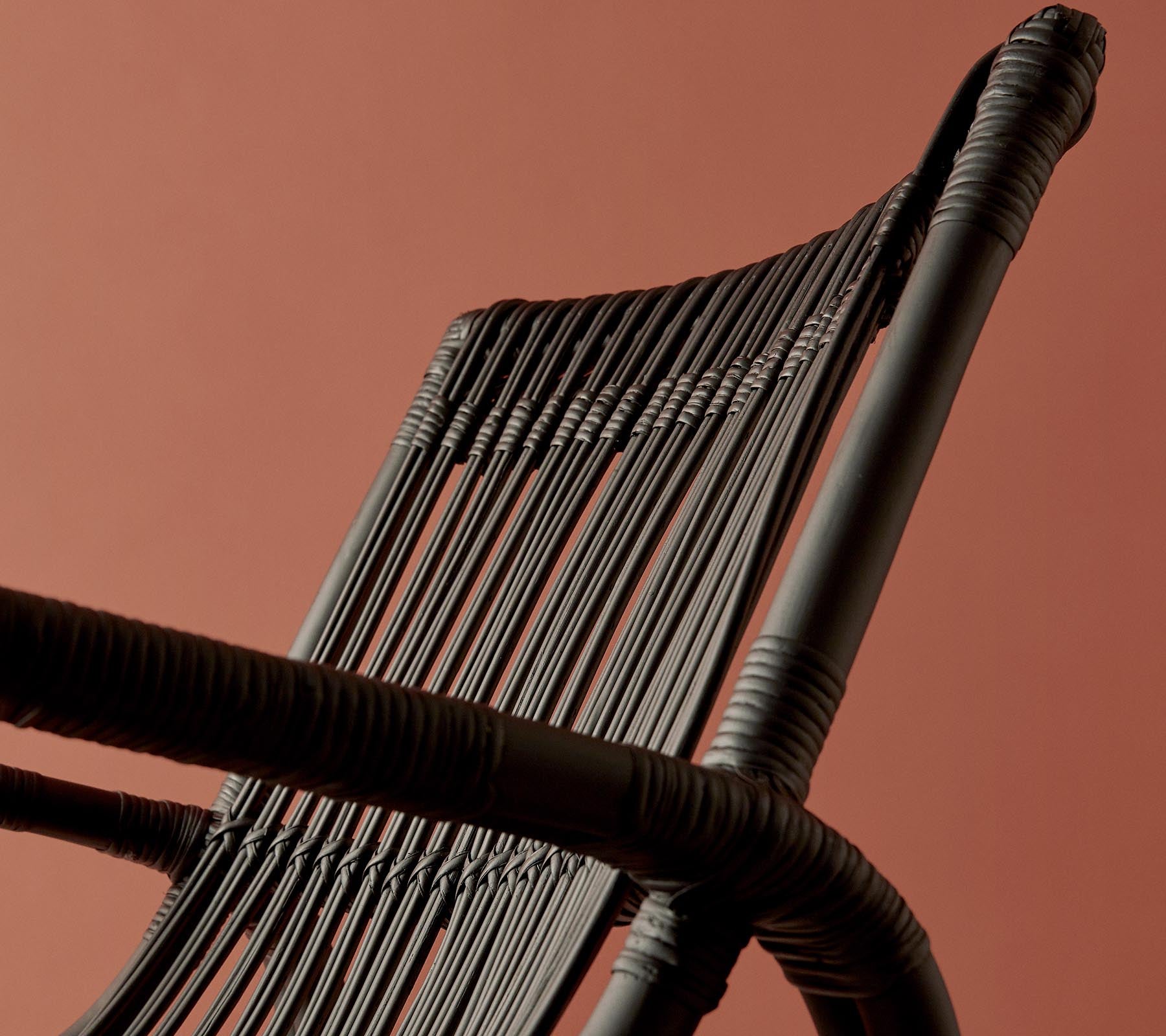 Modern Curve Lounge Chair - Ergonomic Design for Living Room, Bedroom & Office - Comfortable Relaxation & Stylish Home Decor