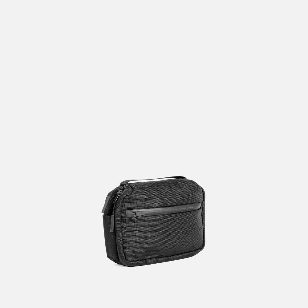 Premium Travel Kit Set - Compact & Lightweight Toiletry Bag for Men & Women - Perfect for Airplane, Camping & Business Trips - Includes TSA Approved Clear Bottles & Essential Accessories