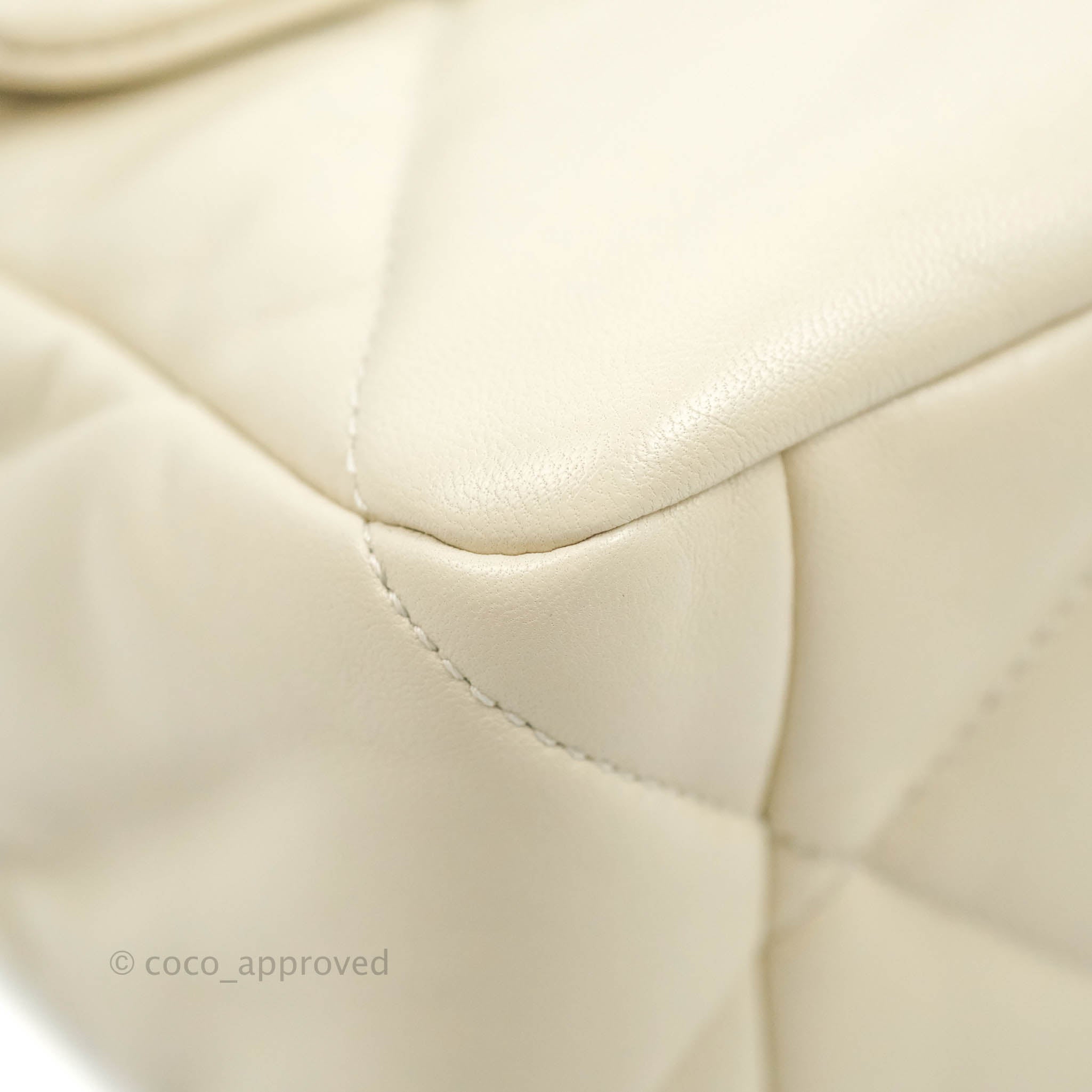 Chanel 19 Medium Flap Bag in Beige with Mixed Hardware - Luxury Designer Handbag for Women, Perfect for Work, Evening & Special Occasions