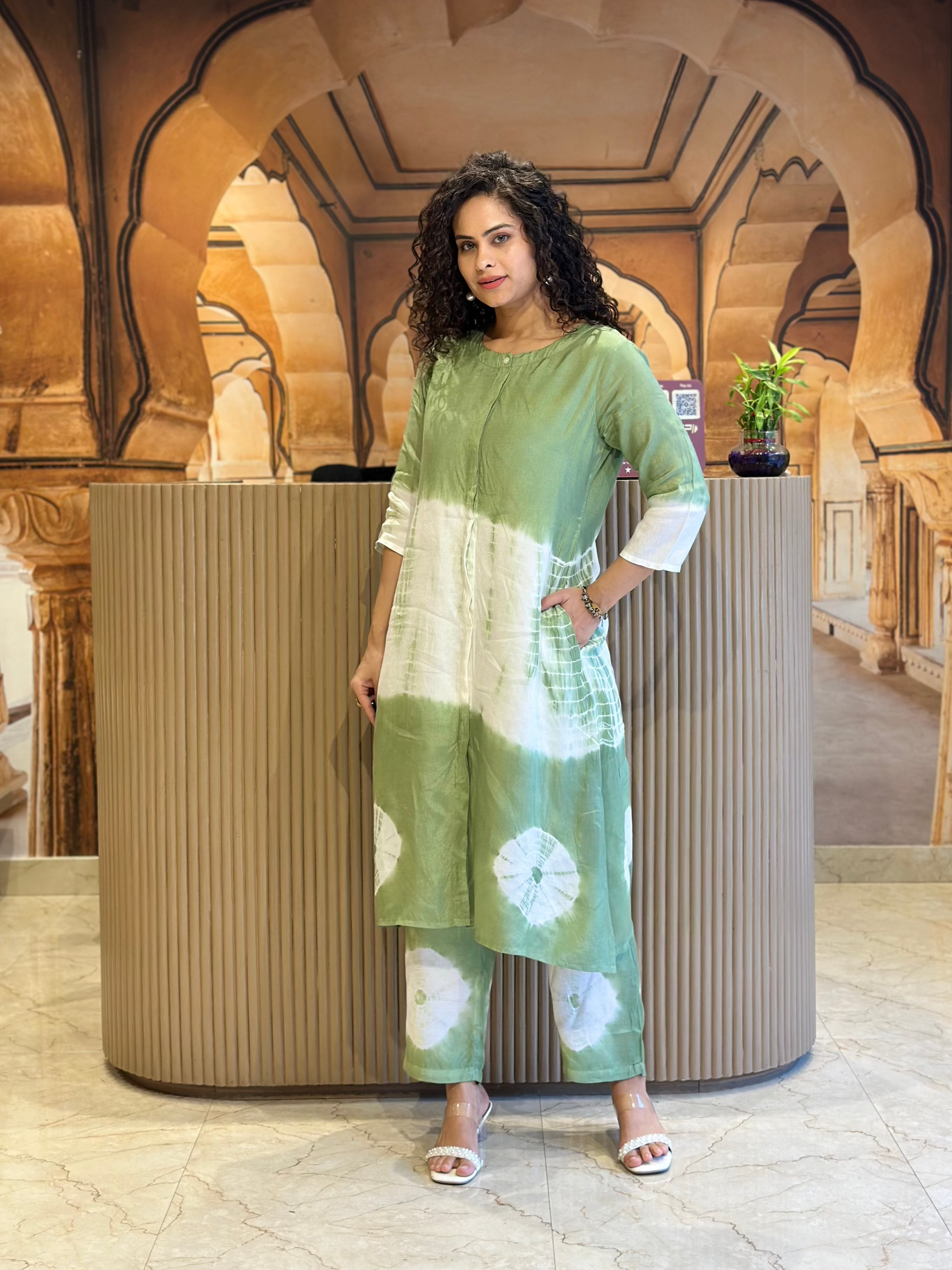 Natural Beauty Green Kurta Set for Women - Eco-Friendly Cotton Ethnic Outfit - Perfect for Festivals, Weddings & Casual Wear