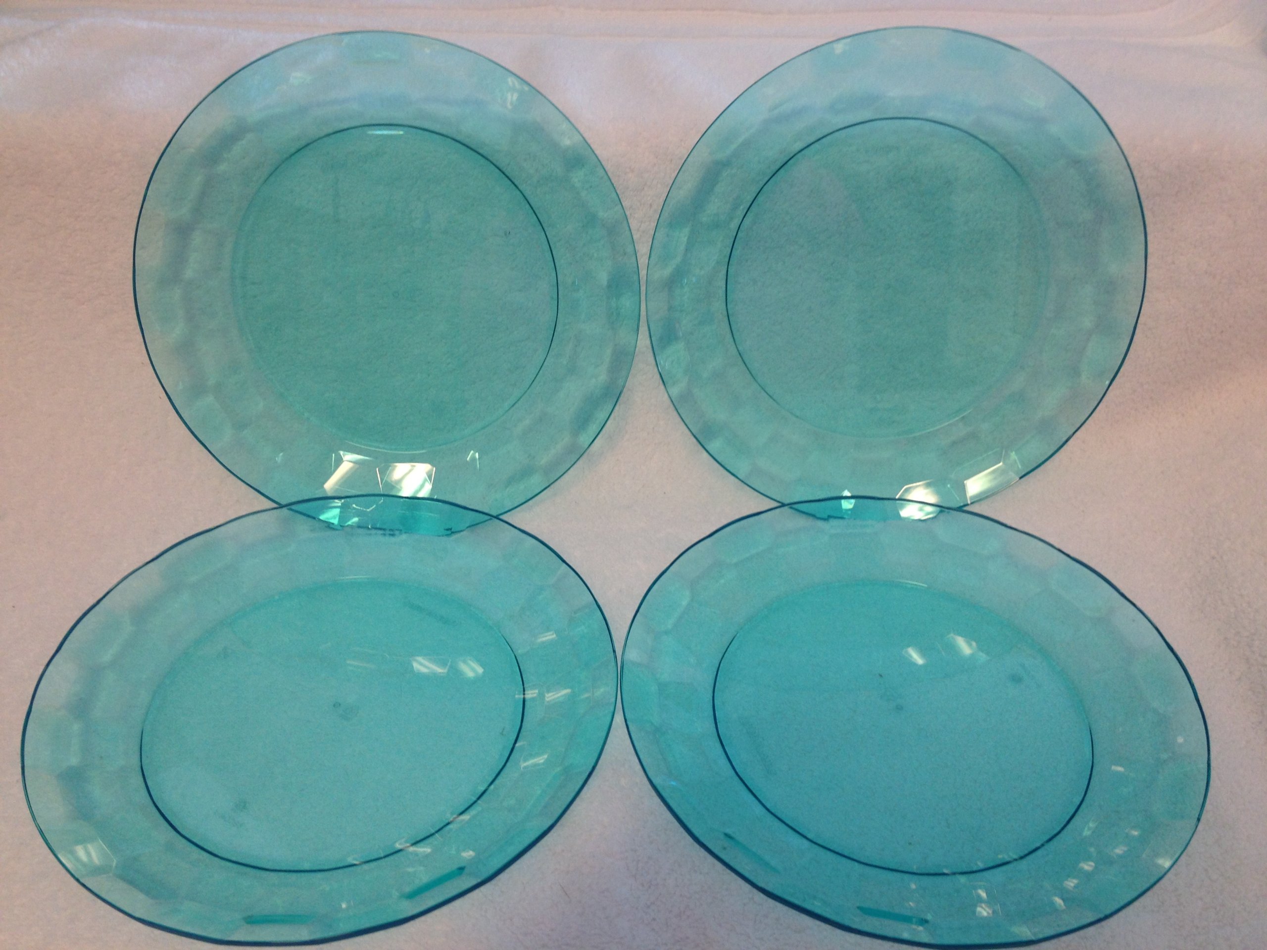Tupperware Ice Prisms Acrylic Aqua Blue 8.25 Inch Party Dessert Plates - Set of 4 - Perfect for Birthday Parties, Baby Showers & Elegant Dinner Settings
