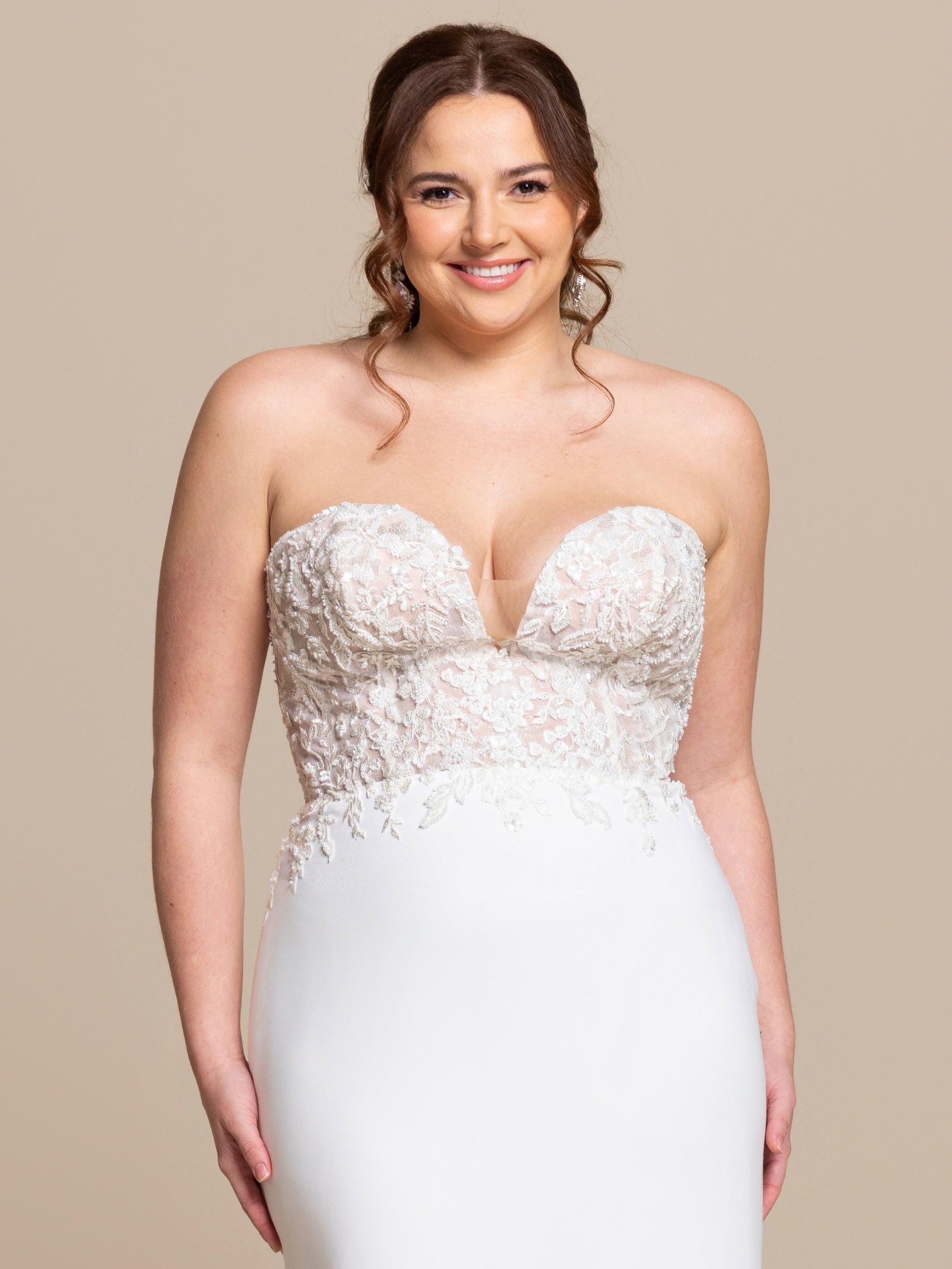Elegant Strapless Sheath Wedding Dress for Bride - Perfect for Beach, Church & Formal Ceremonies