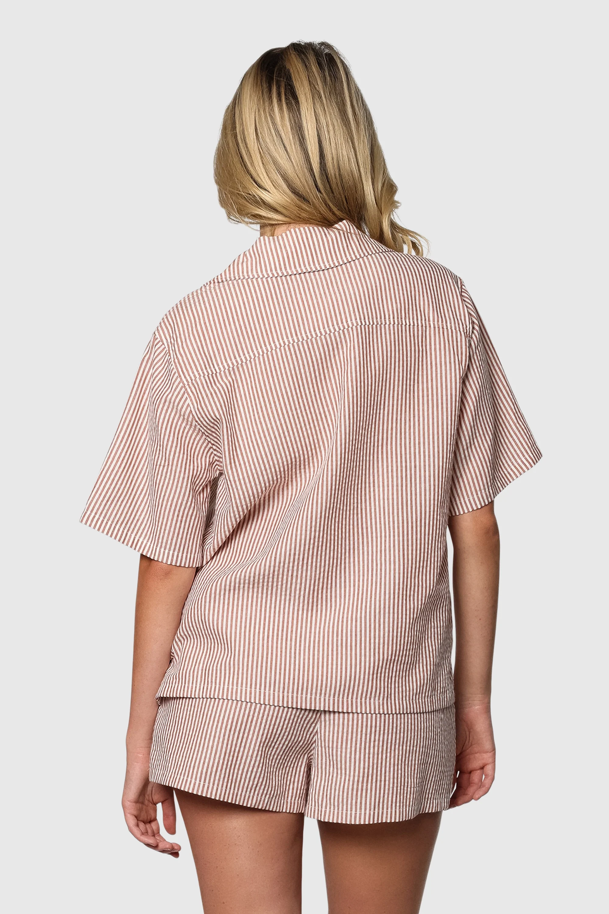 Breeze Shirt - Lightweight & Breathable Summer Top for Men & Women | Perfect for Outdoor Activities, Travel & Casual Wear